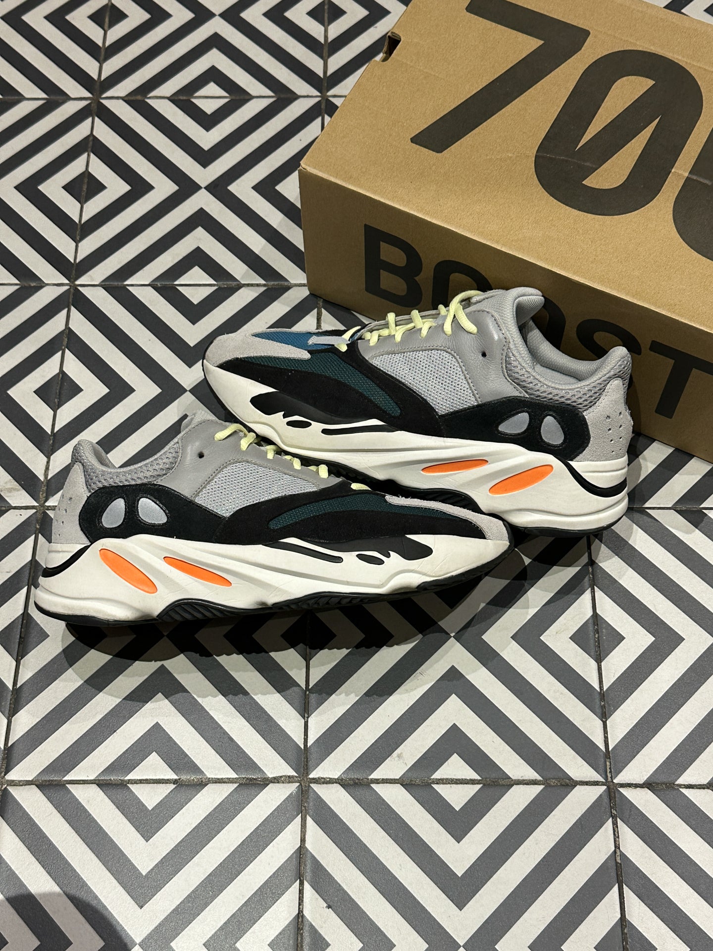 Yeezy 700 Wave Runner (Taille 46)