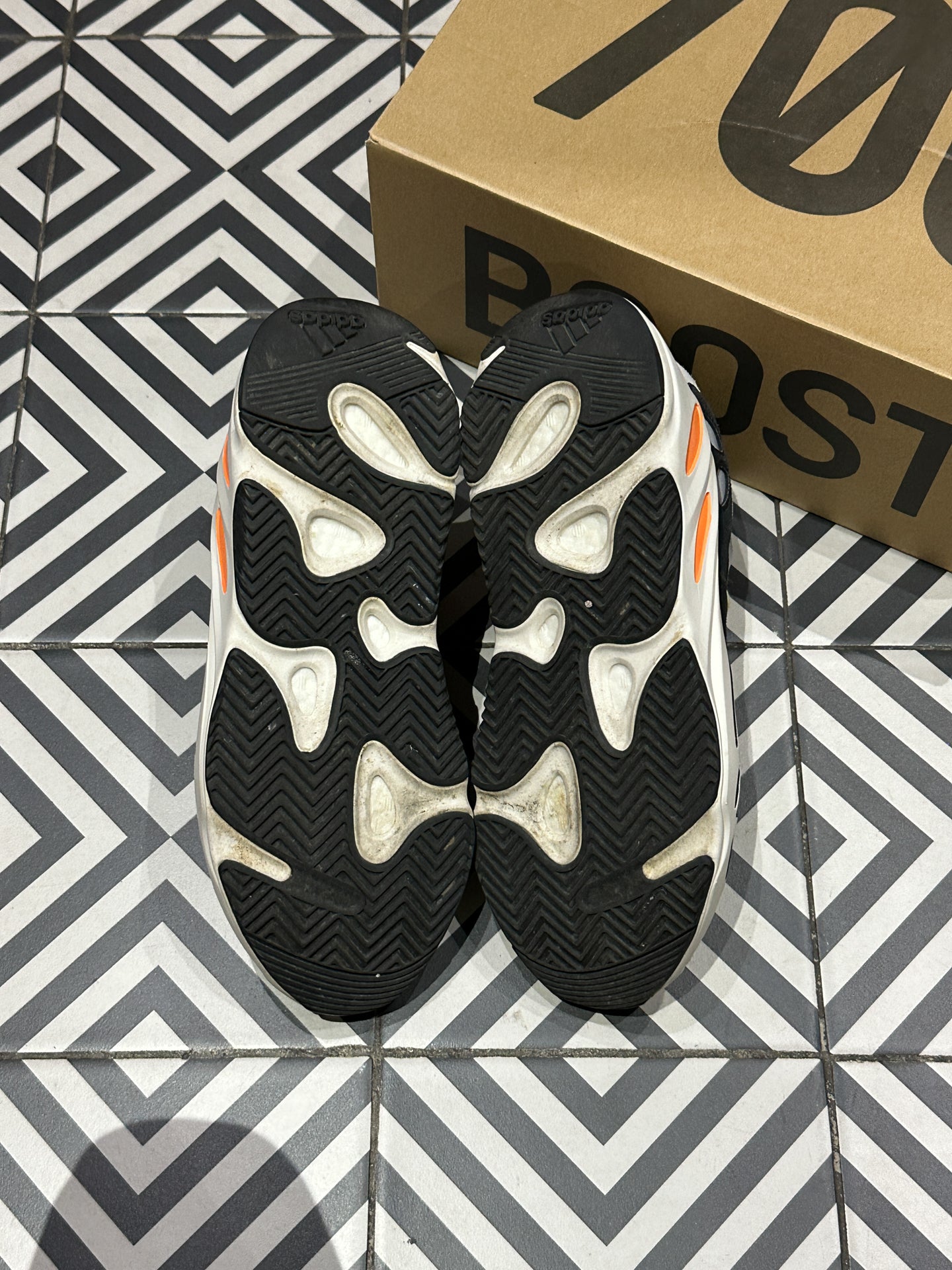 Yeezy 700 Wave Runner (Taille 46)