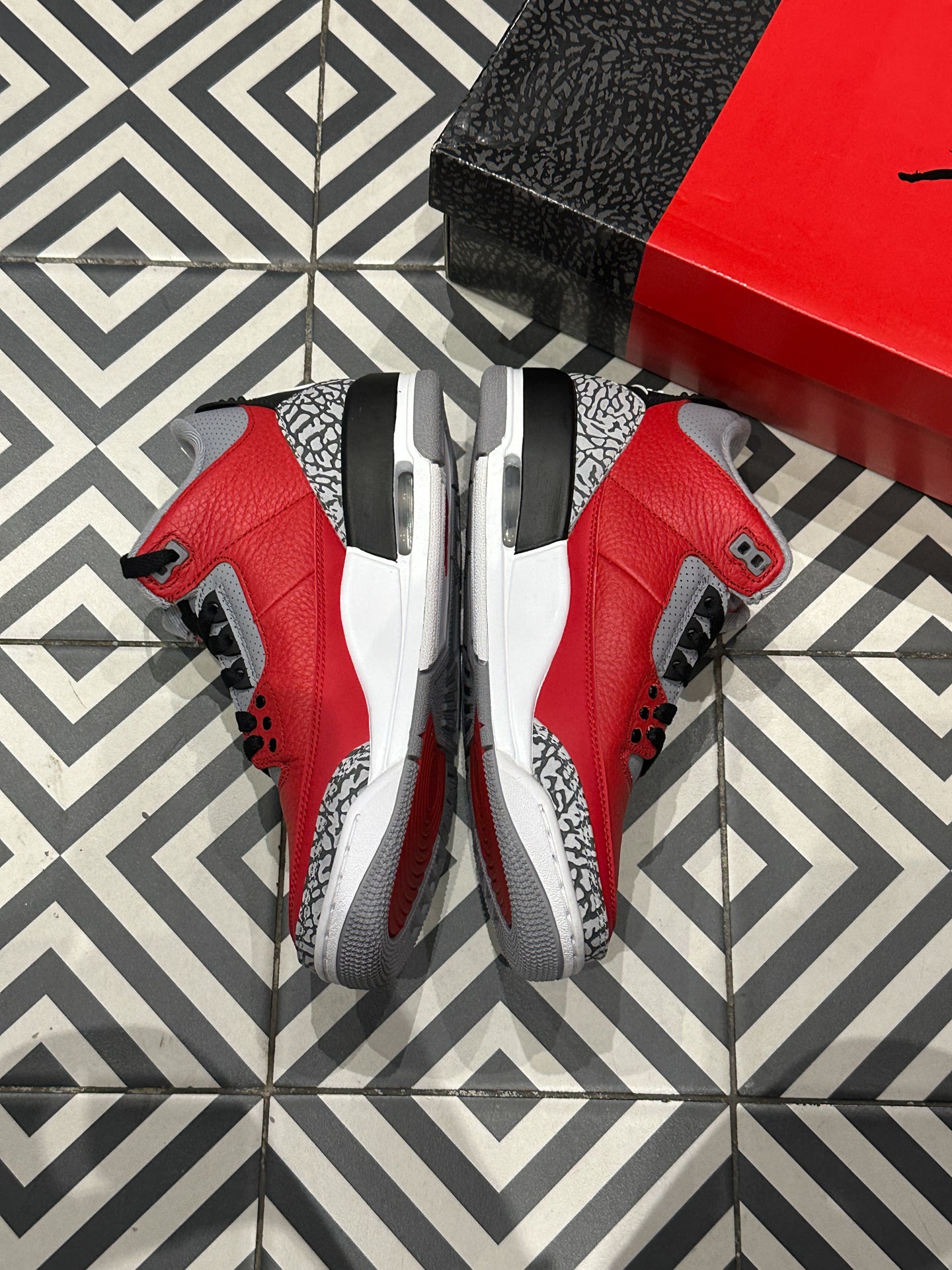 Jordan 3 Fire Red SE Unite (Taille 41)