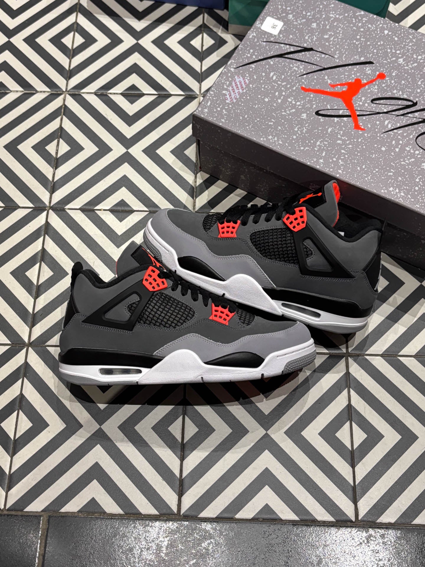 Jordan 4 Infrared (Taille 44,5)