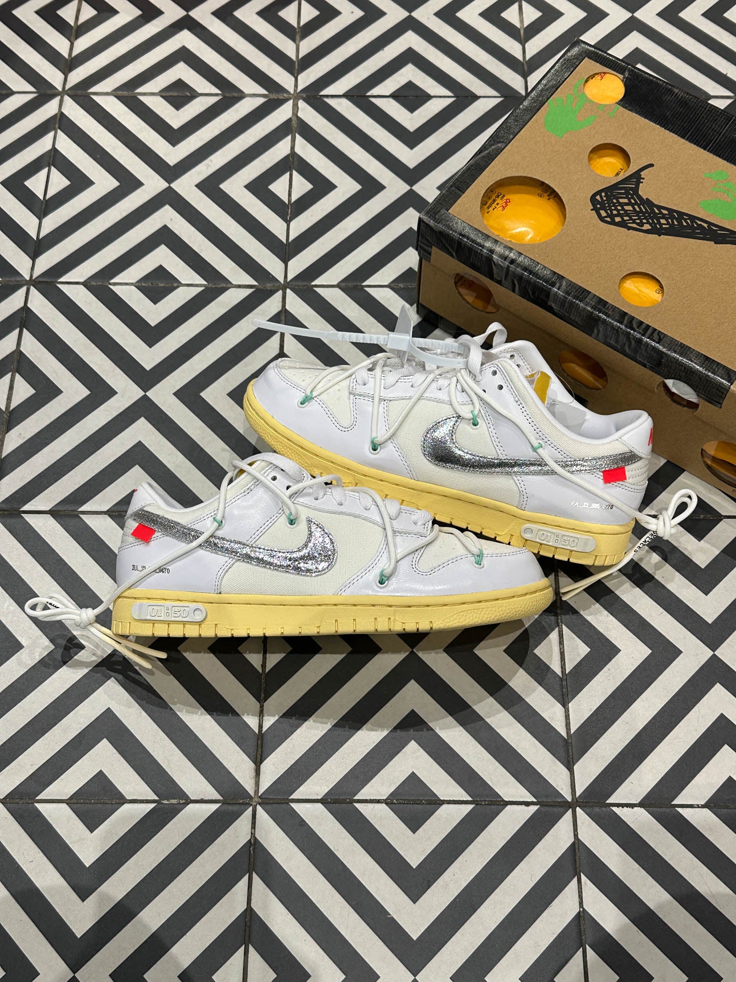 Dunk Low Off-White Lot 01/50 (Taille 41)