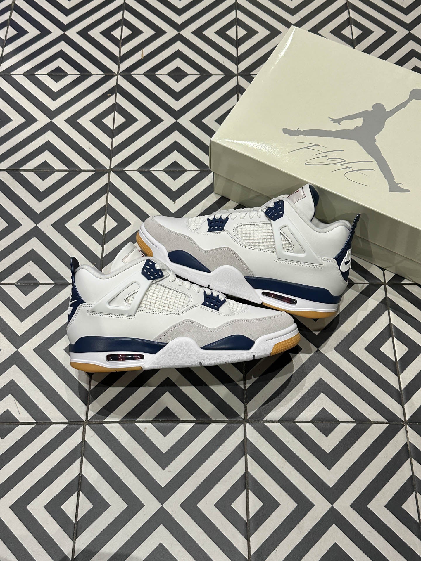 Jordan 4 SB Navy (Taille 47,5)