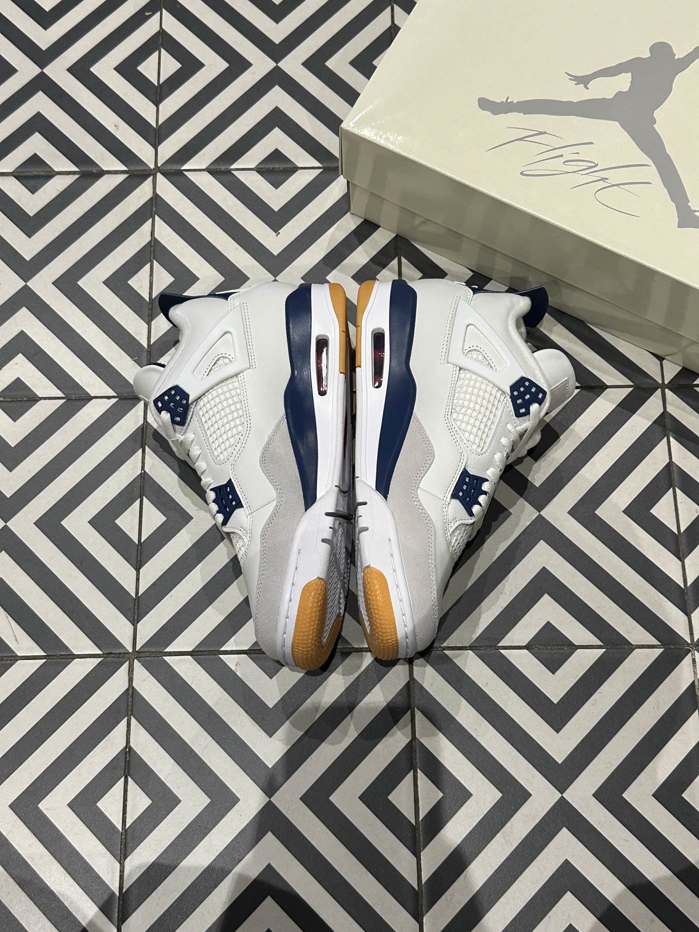 Jordan 4 SB Navy (Taille 47,5)