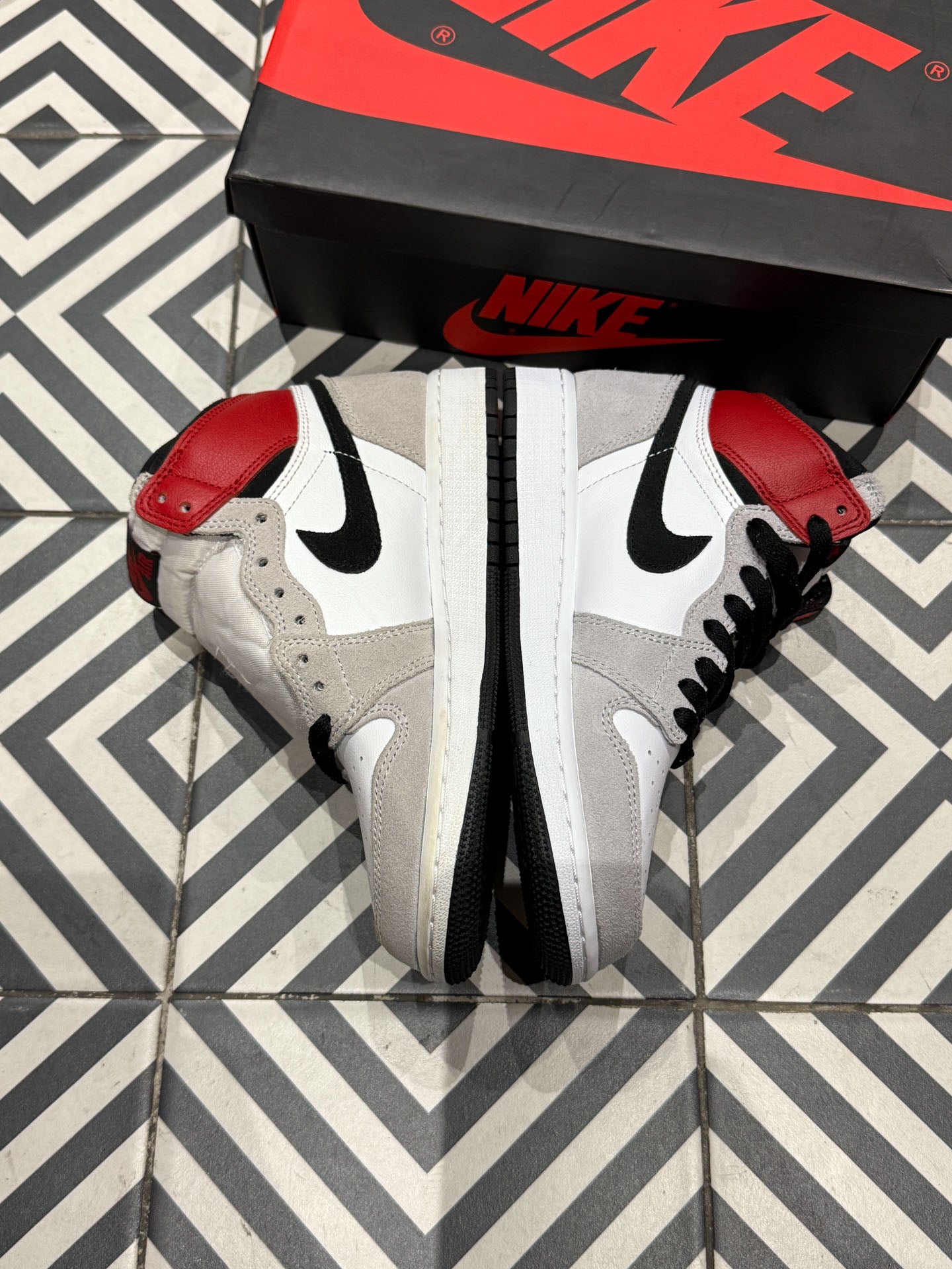 Jordan 1 High Smoke Grey GS (Taille 36)