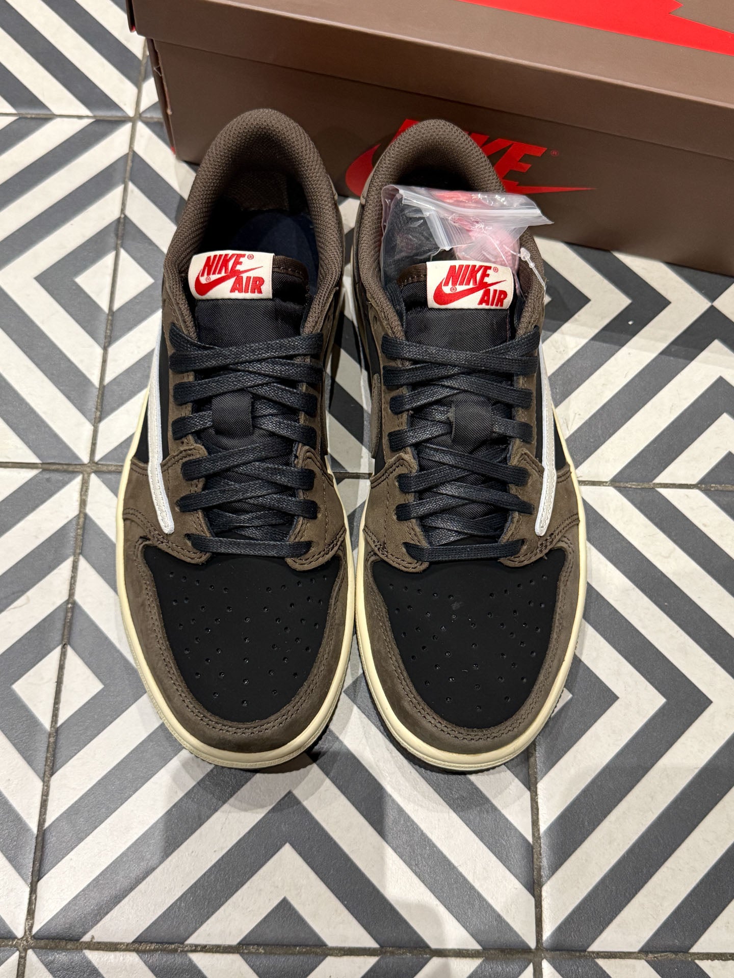 Jordan 1 Low Travis Scott Mocha (Taille 40)