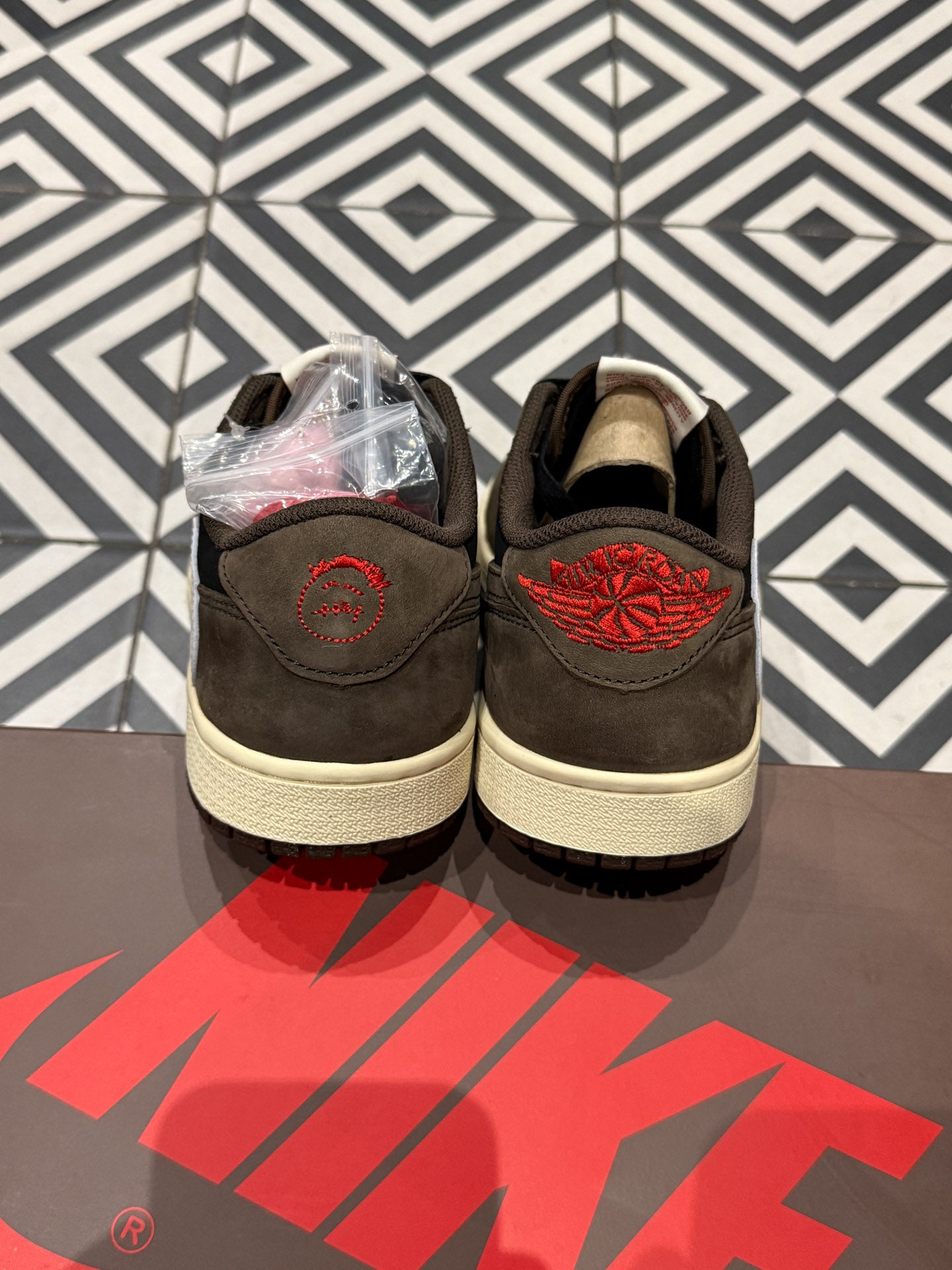 Jordan 1 Low Travis Scott Mocha (Taille 40)