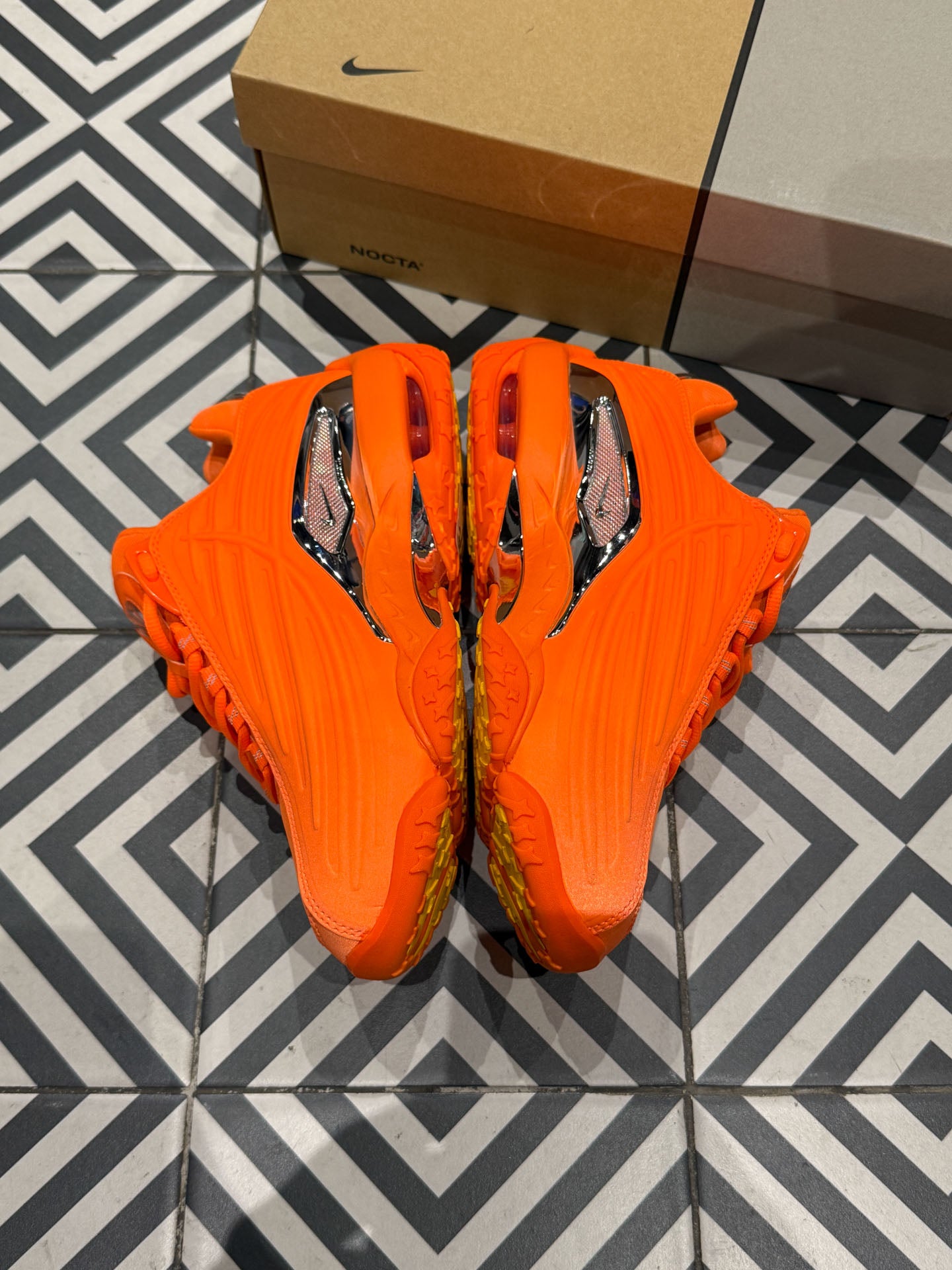 Nocta Hot Step 2 Orange (Taille 43)