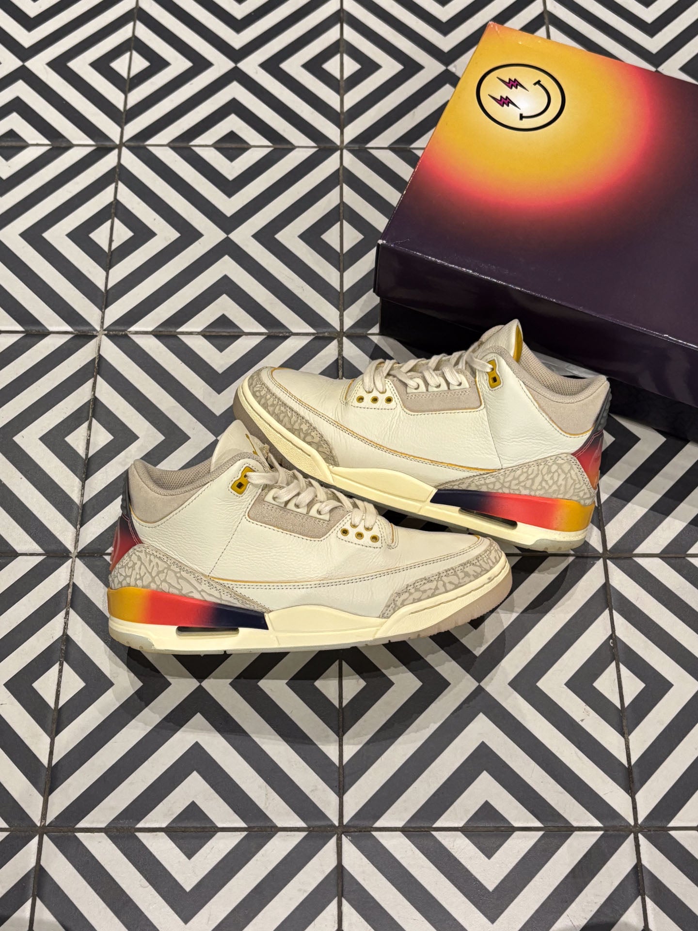 Jordan 3 J Balvin Medellin (Taille 41)