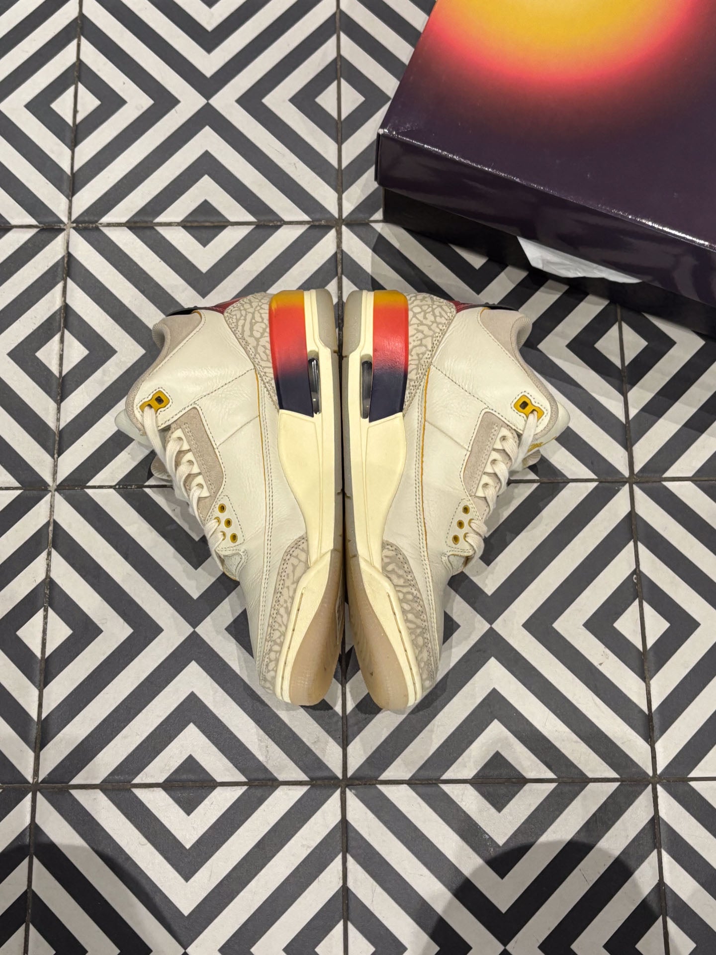 Jordan 3 J Balvin Medellin (Taille 41)