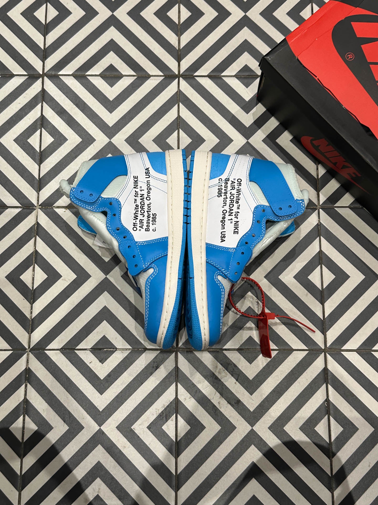 Jordan 1 High Off-White UNC (Taille 40,5)