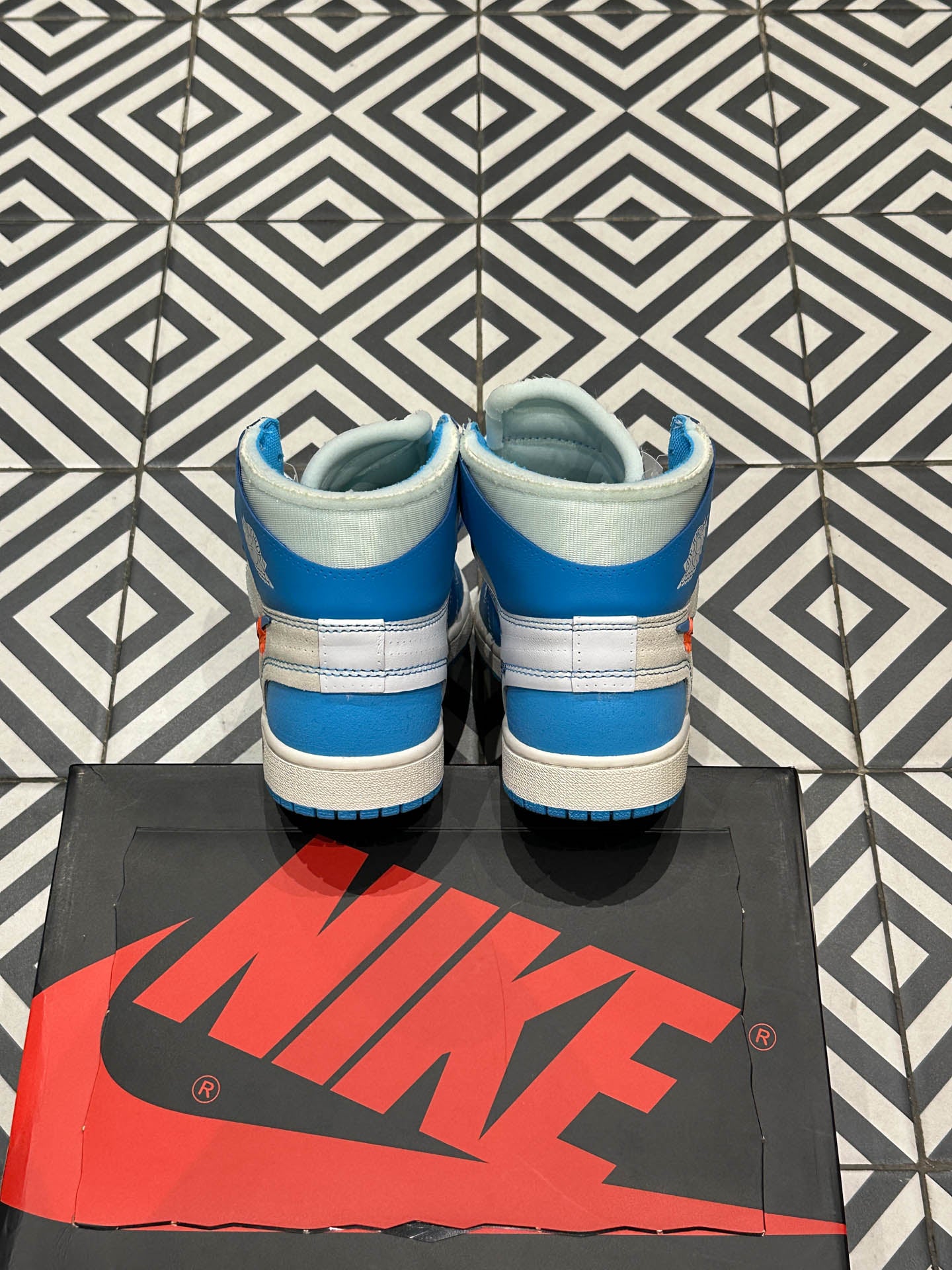 Jordan 1 High Off-White UNC (Taille 40,5)