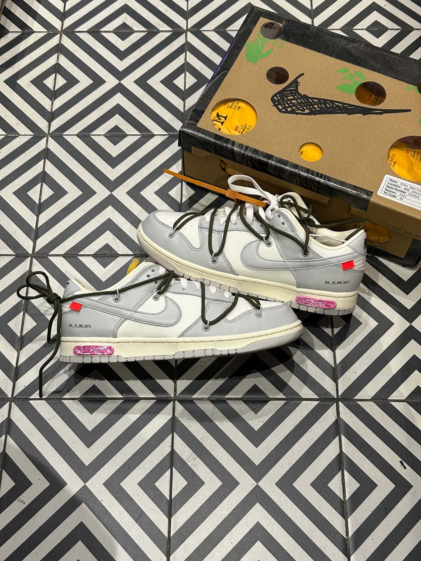 Dunk Low off-White lot 22/50 (Taille 43)