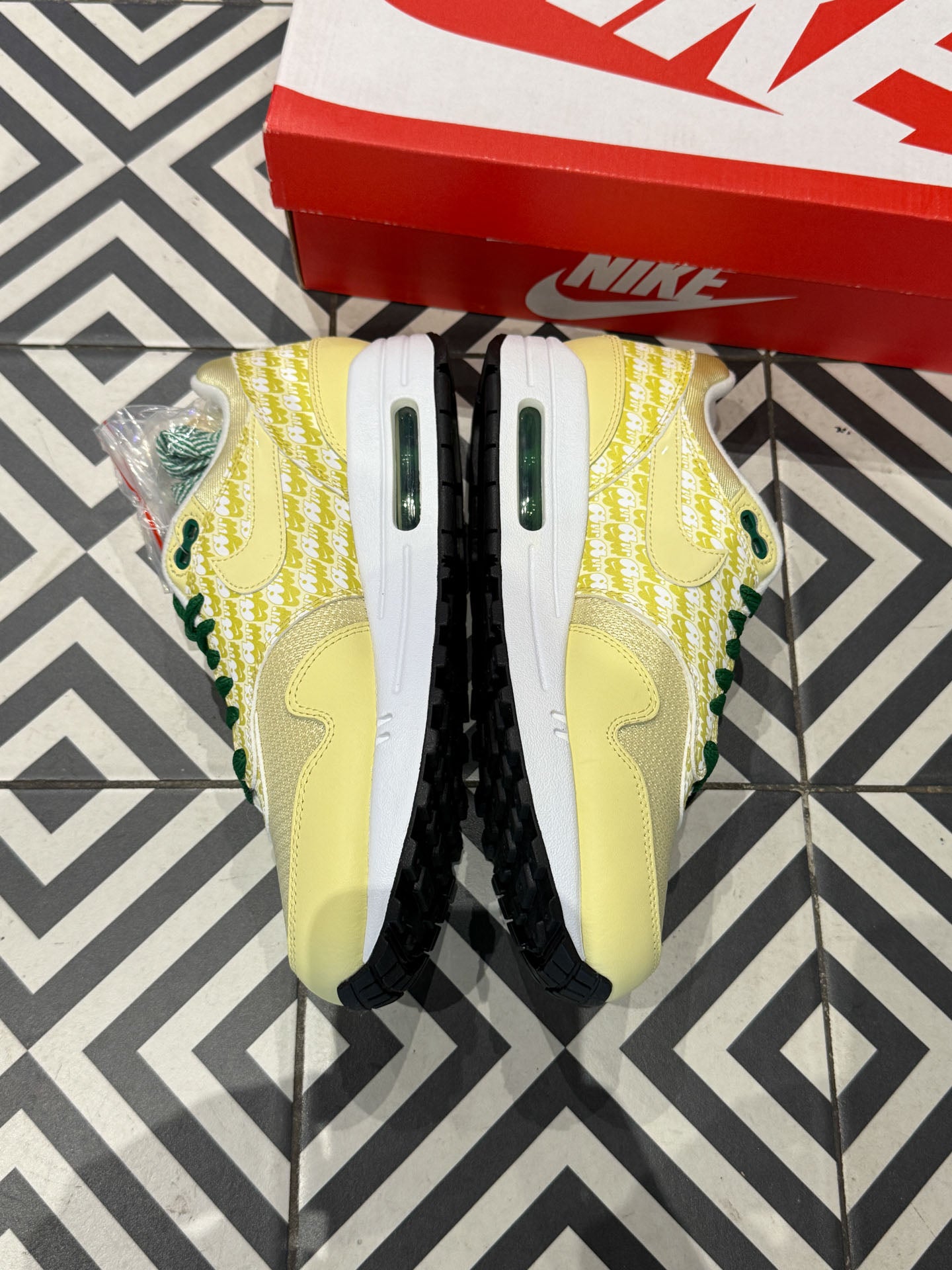 Air Max 1 Lemonade (Taille 40)