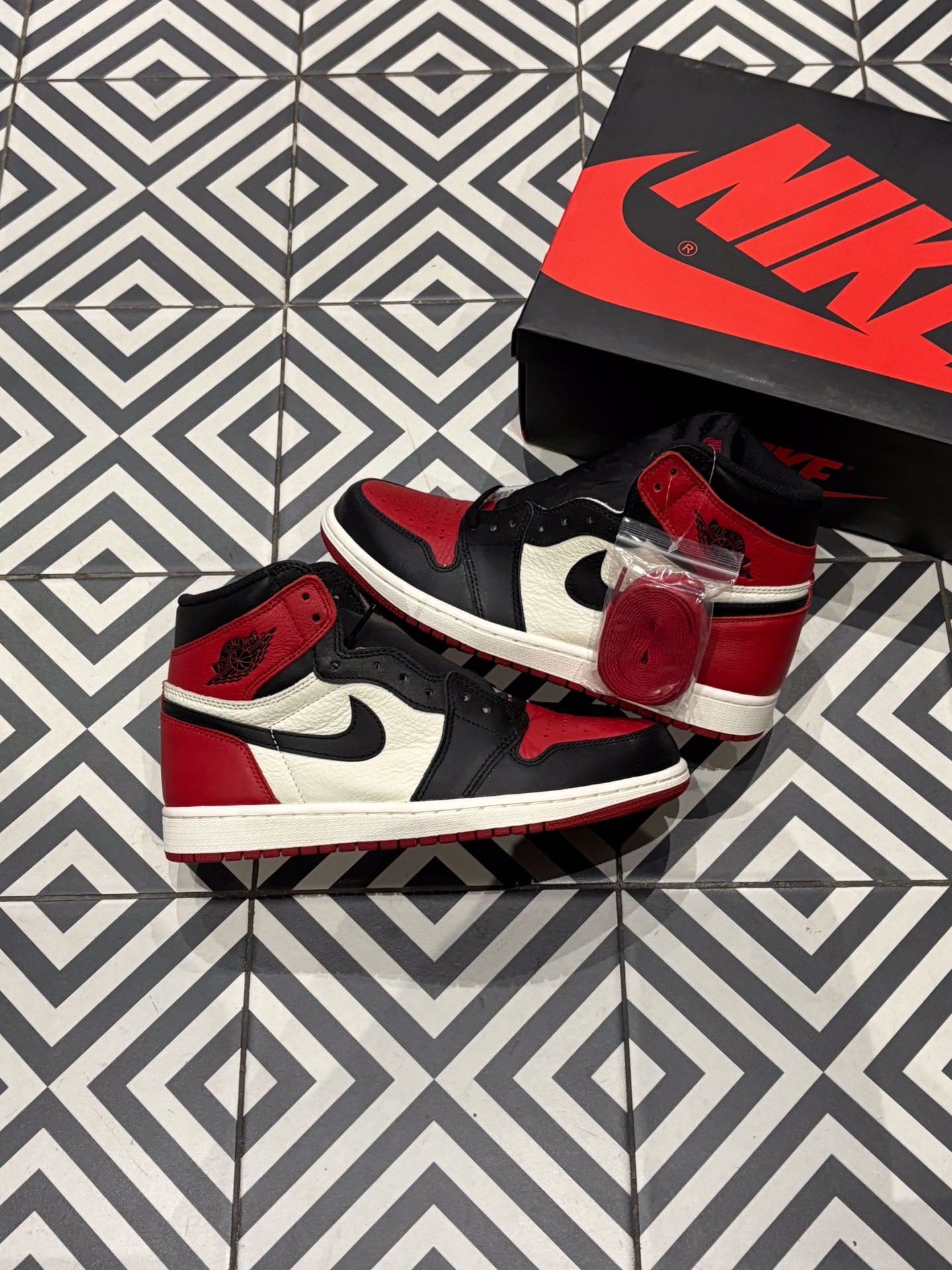 Jordan 1 High Bred Toe (Taille 41)