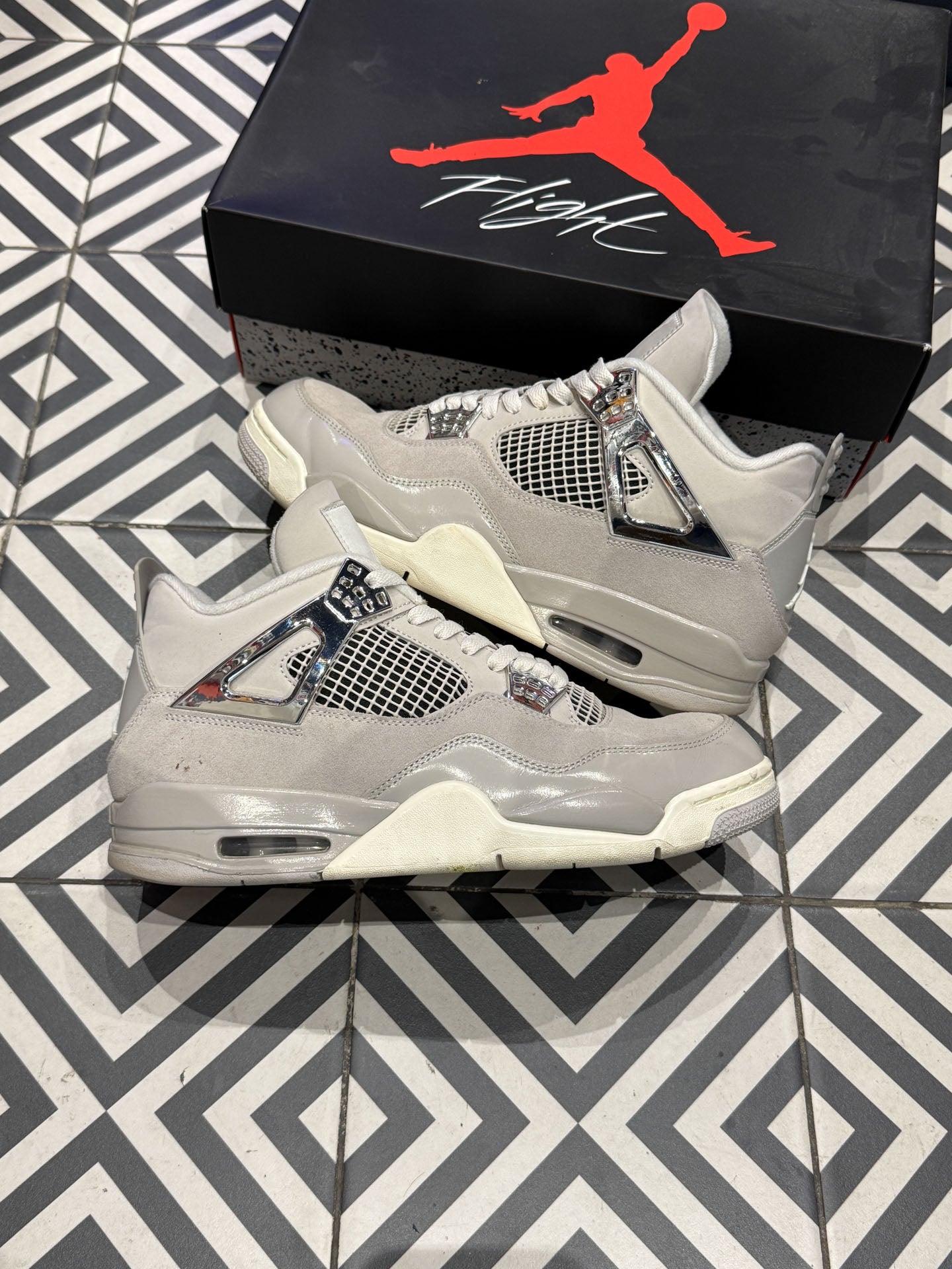 Jordan 4 Frozen Moment (Taille 43)