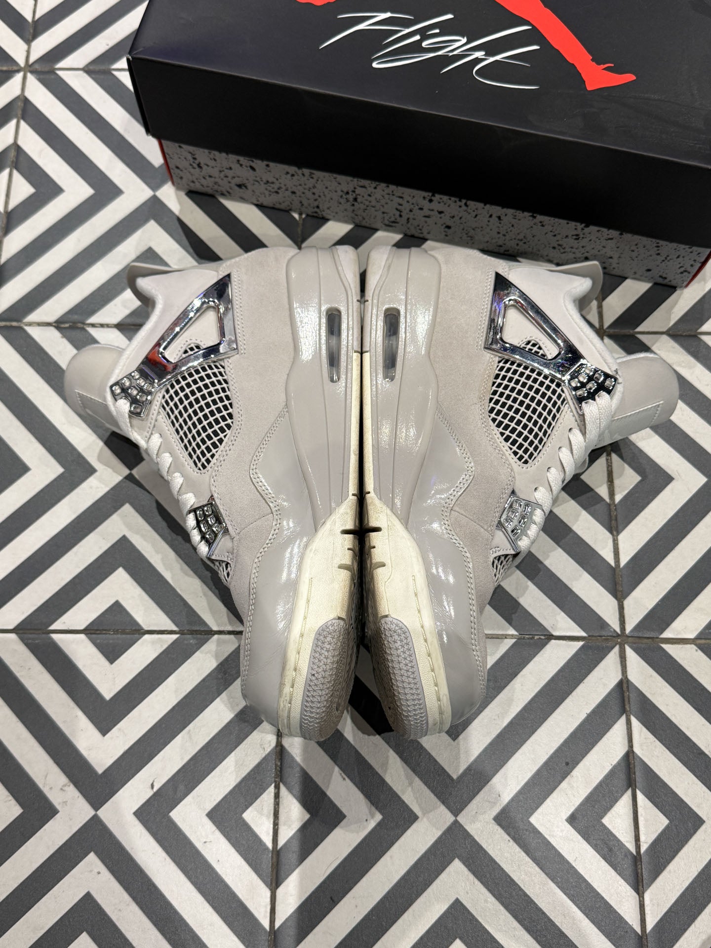 Jordan 4 Frozen Moment (Taille 43)
