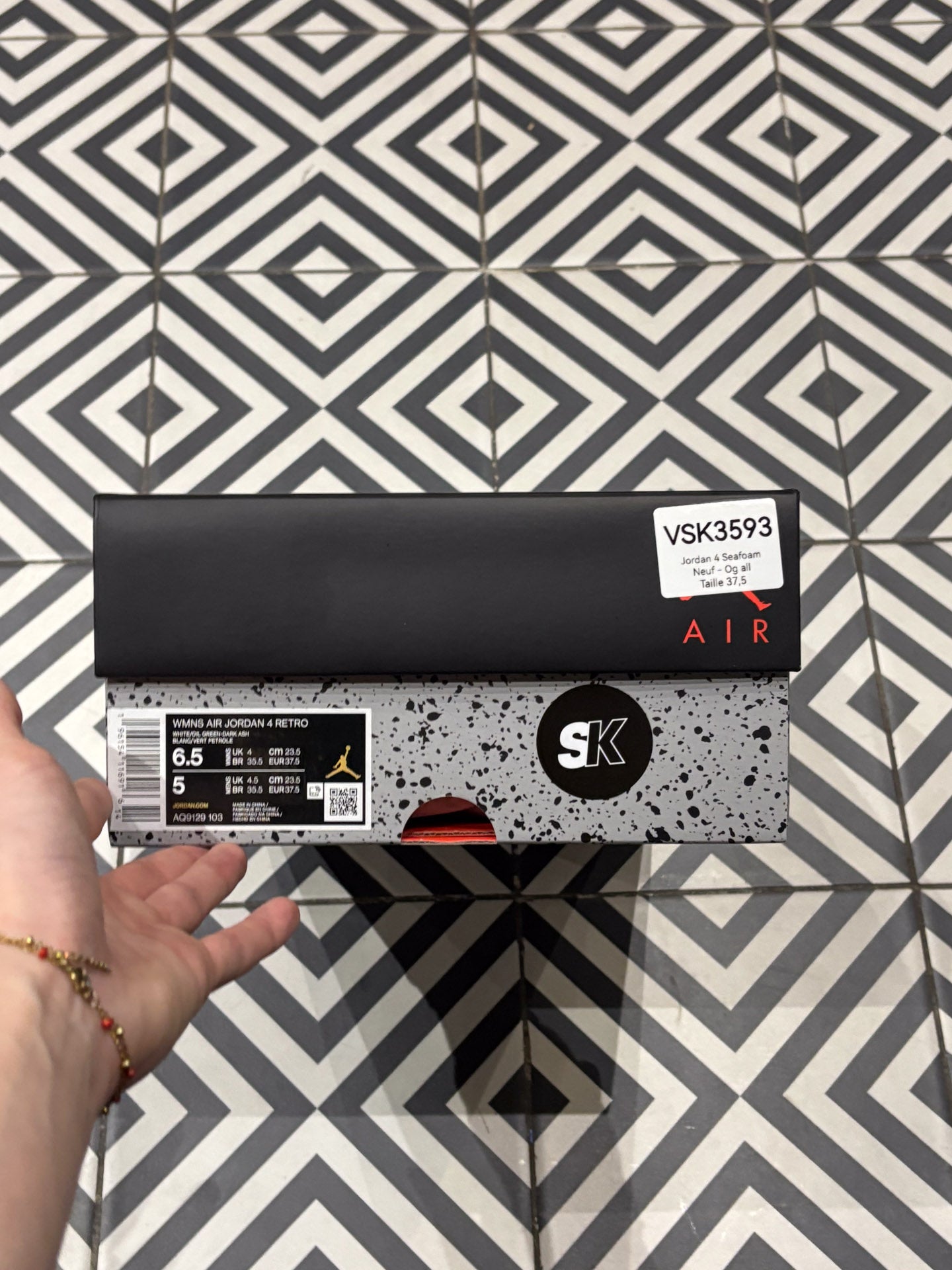 Jordan 4 Seafoam (Taille 37,5)