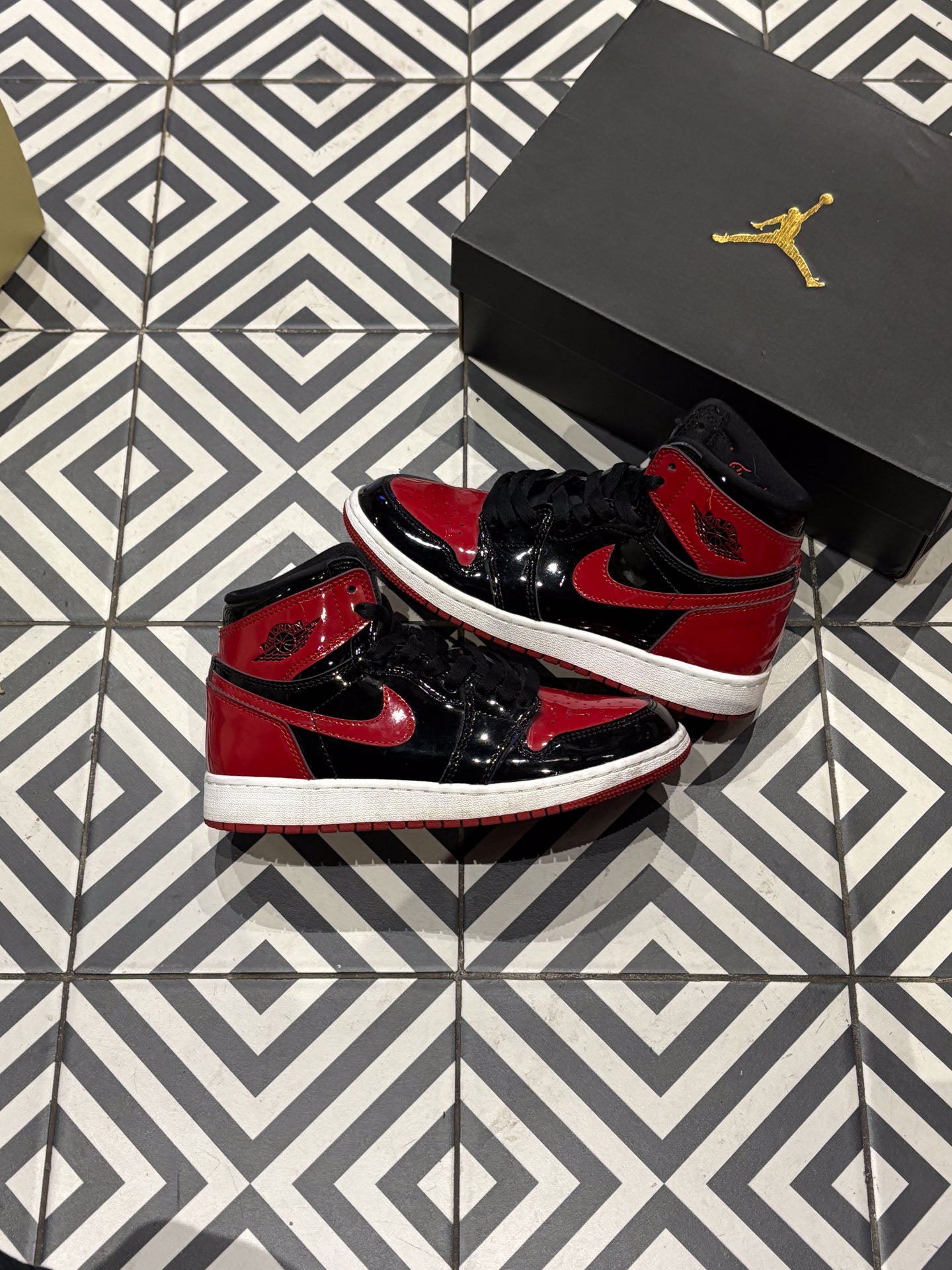 Jordan 1 High Patent Bred Gs (Taille 36,5)