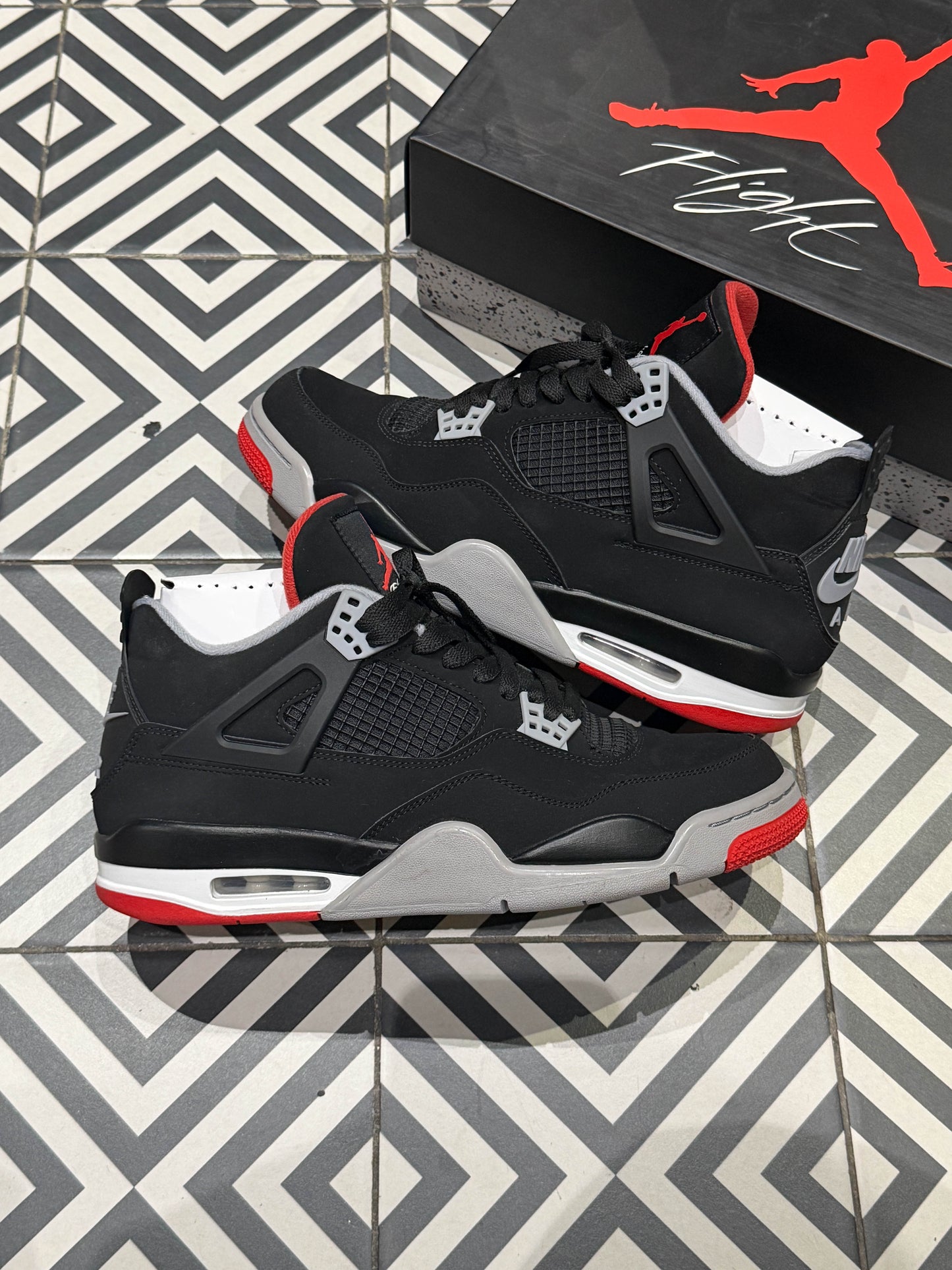 Jordan 4 Bred 2019 (Taille 45)