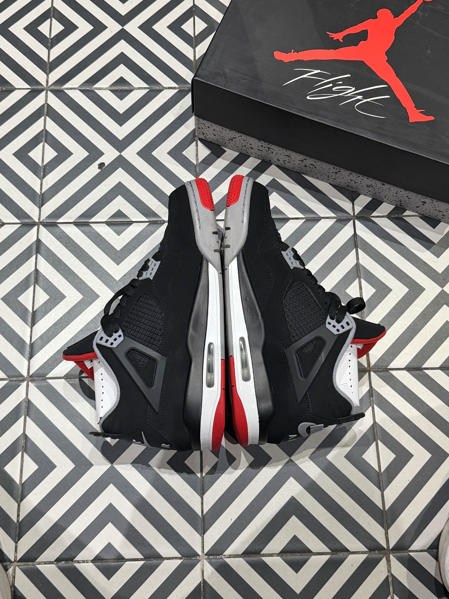 Jordan 4 Bred 2019 (Taille 45)