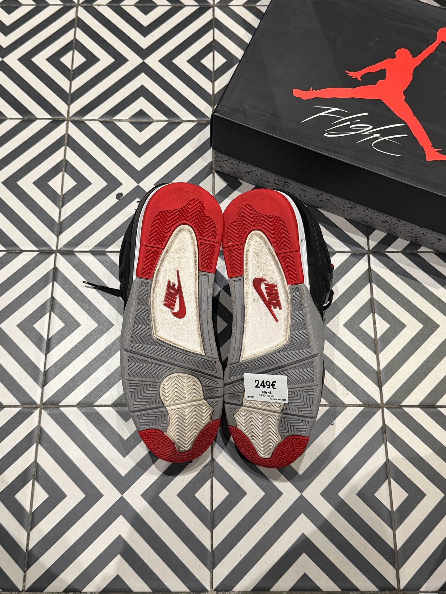 Jordan 4 Bred 2019 (Taille 45)