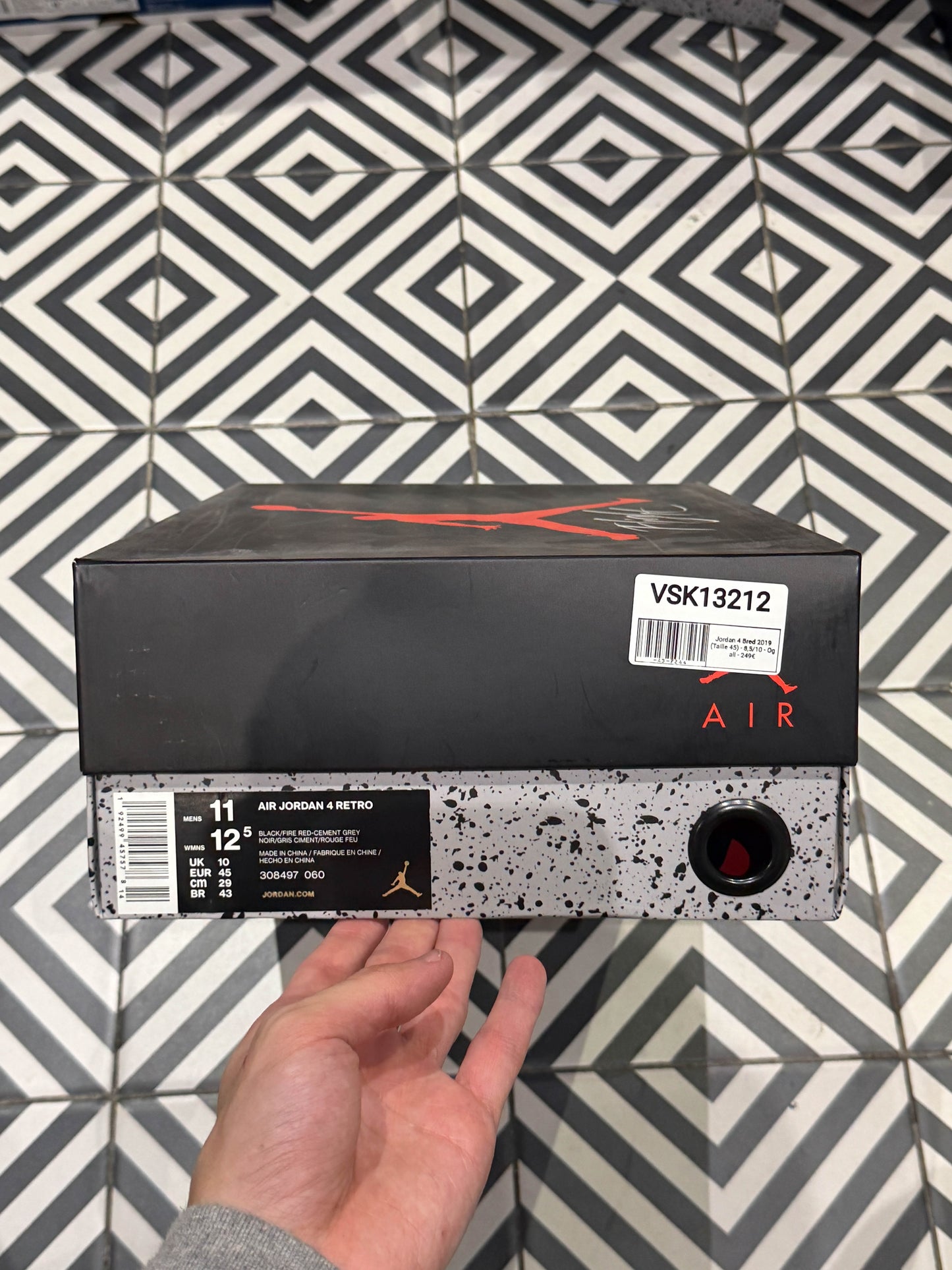 Jordan 4 Bred 2019 (Taille 45)