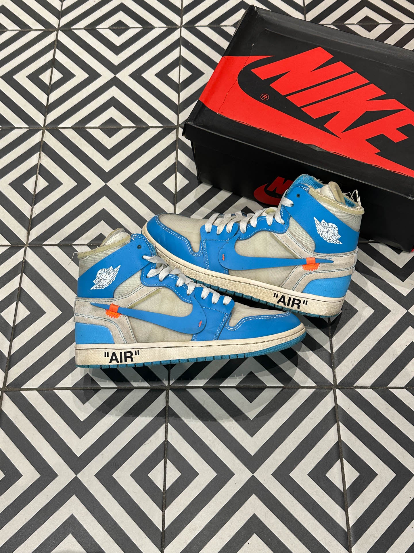 Jordan 1 High Off-White UNC (Taille 40)