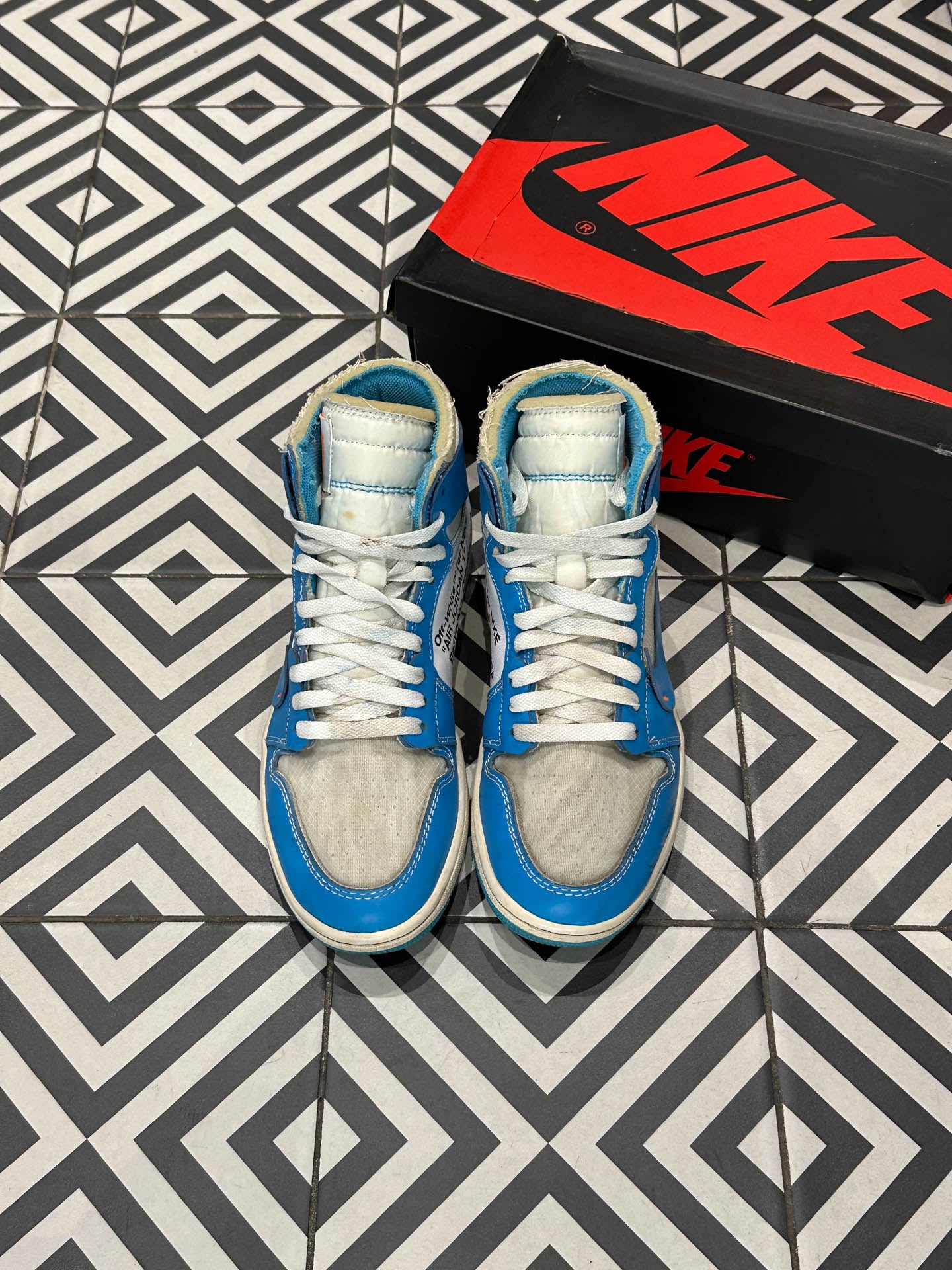 Jordan 1 High Off-White UNC (Taille 40)