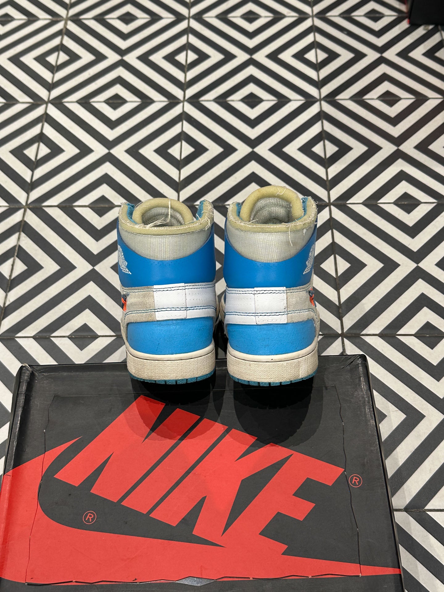 Jordan 1 High Off-White UNC (Taille 40)