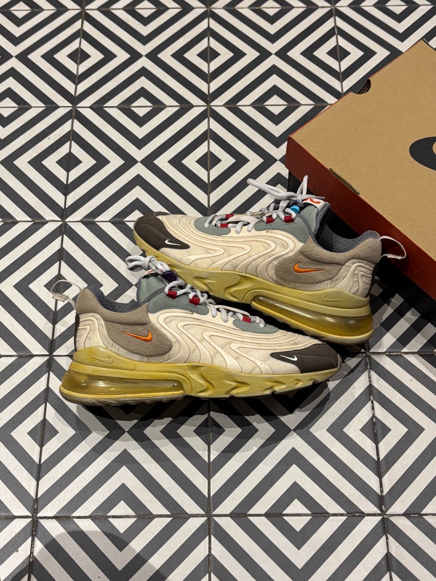 Air Max 270 Travis Scott Taille 46 SwaveKiqs