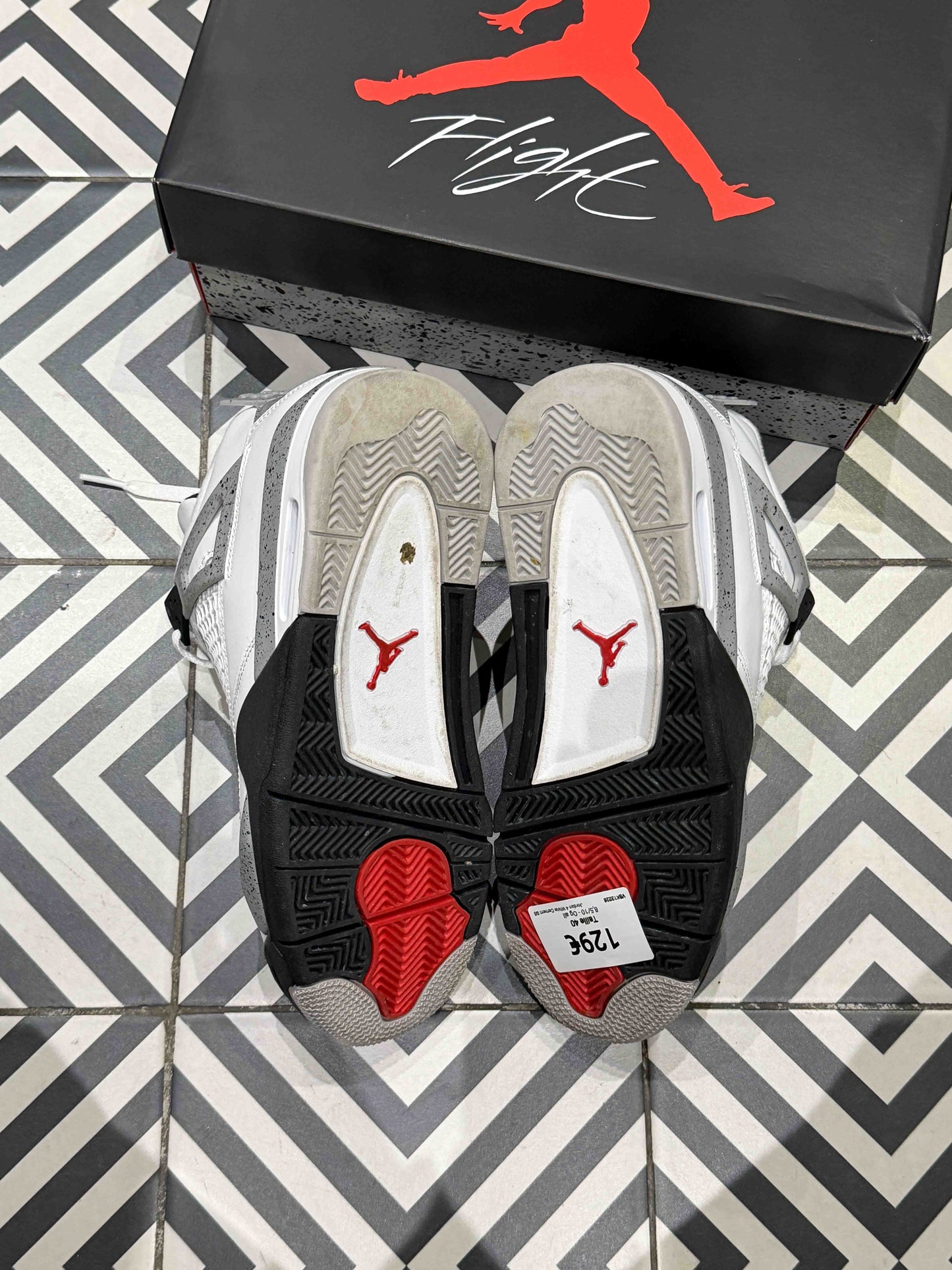 Jordan 4 White Cement GS (Taille 40)