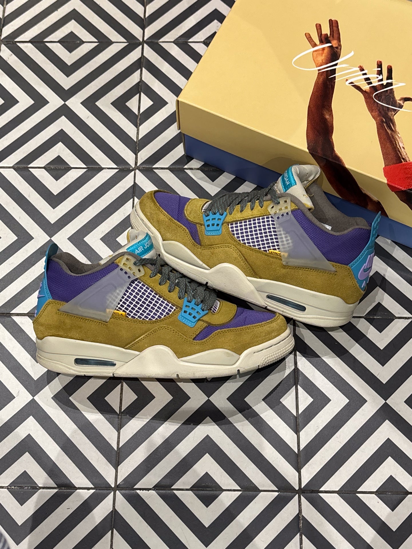 Jordan 4 Union Desert Moss (42)