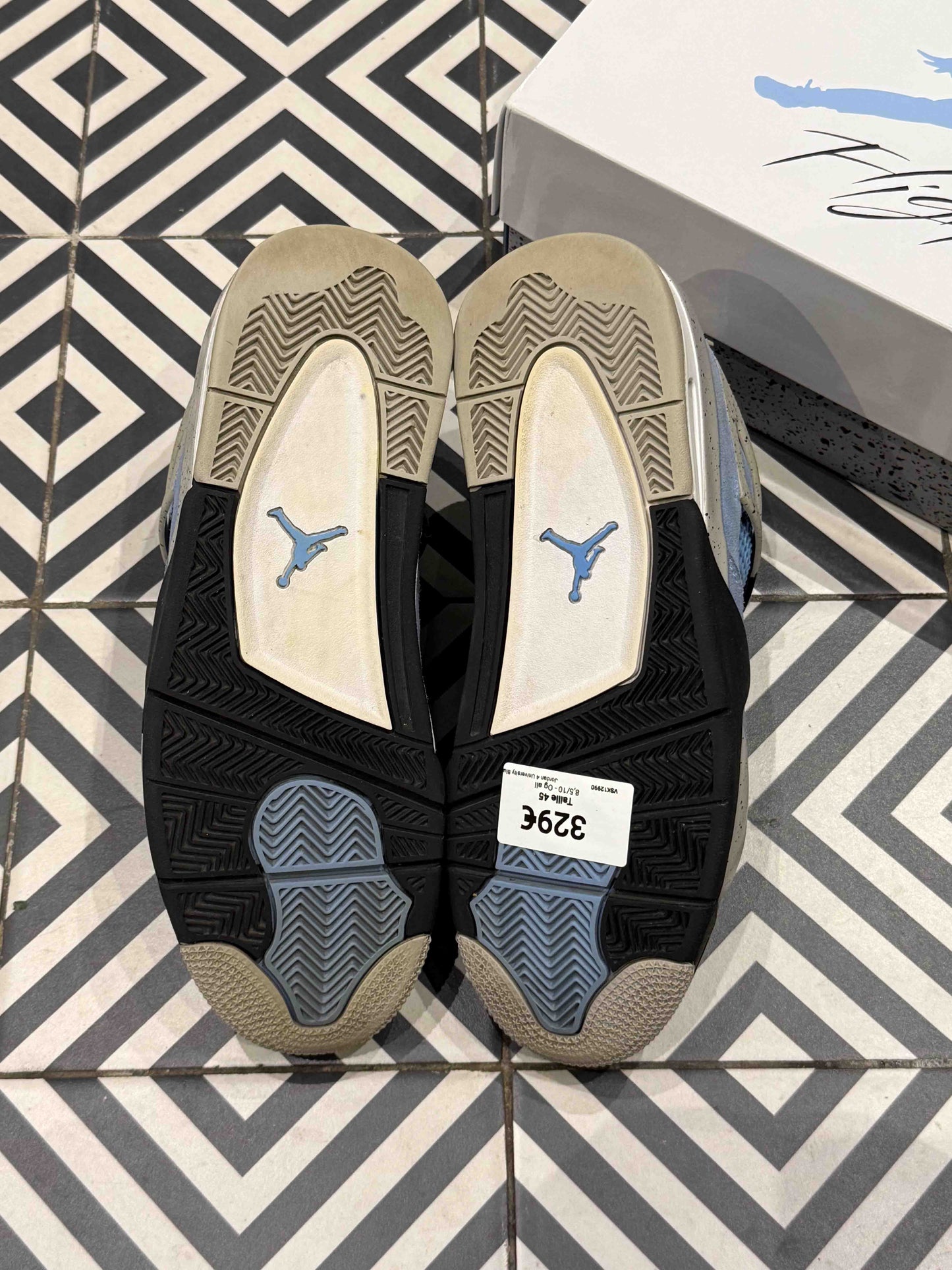 Jordan 4 University Blue (Taille 45)