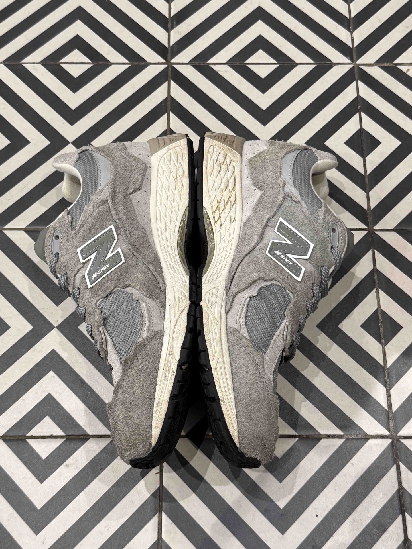 New Balance 2002R Protection Pack Grey (Taille 44,5)