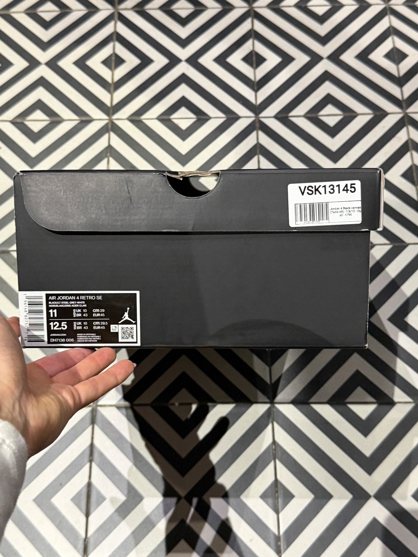 Jordan 4 Black canvas (Taille 45)