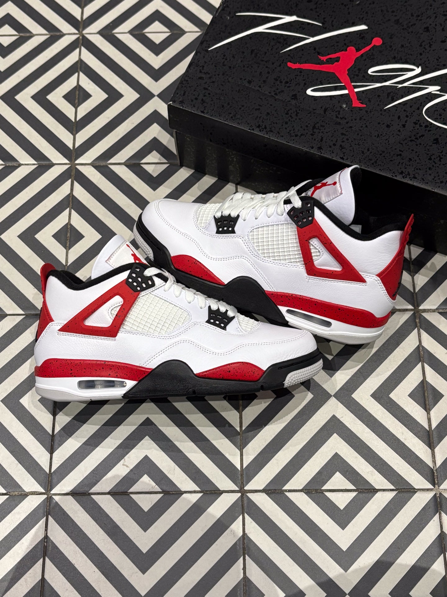 Jordan 4 Red Cement (Taille 44)