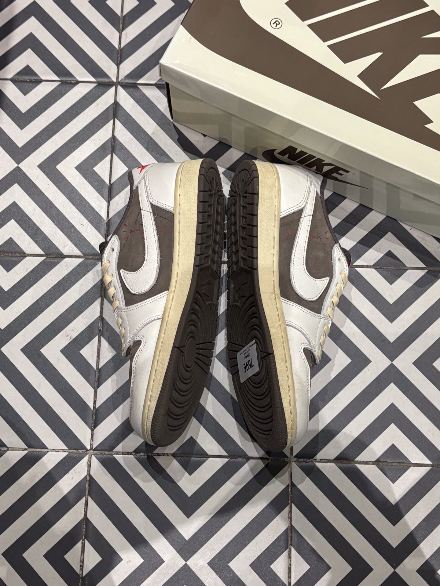 Jordan 1 Low Travis Scott Reverse Mocha (Taille 42,5)