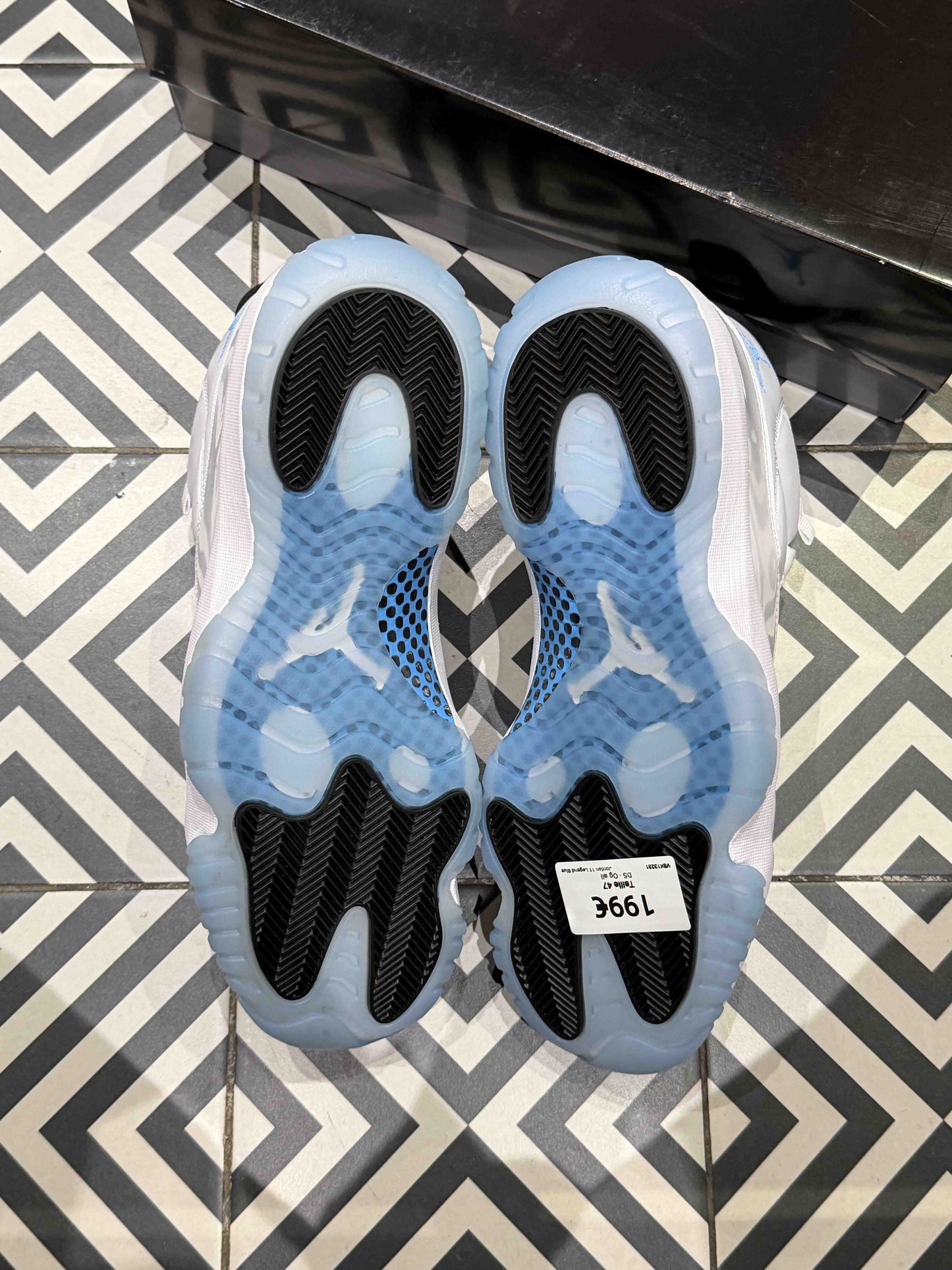 Jordan 11 Legend Blue (Taille 47)