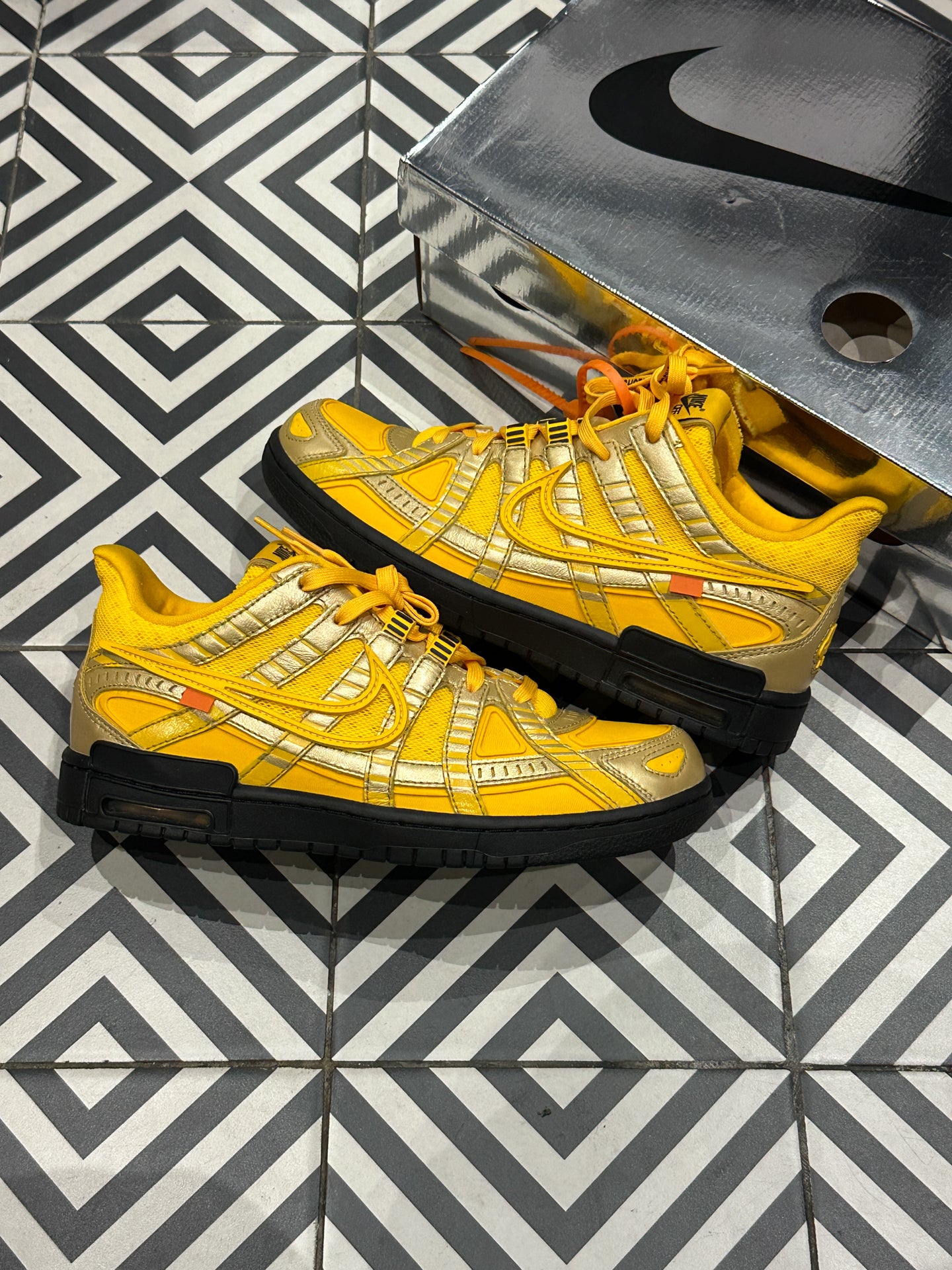Rubber Dunk Off-White University Gold (Taille 42)