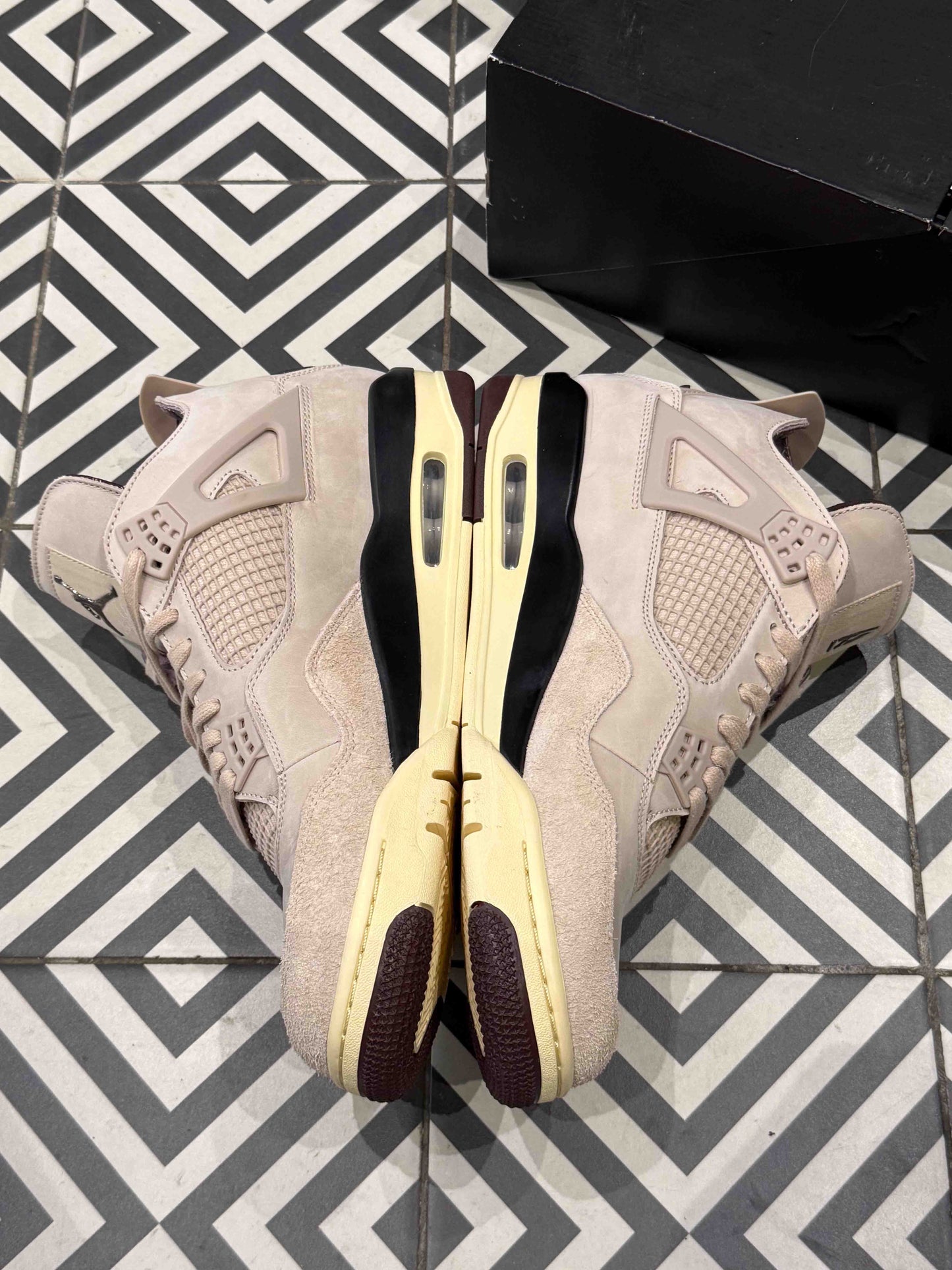 Jordan 4 A Ma Maniere Phantom (Taille 46)