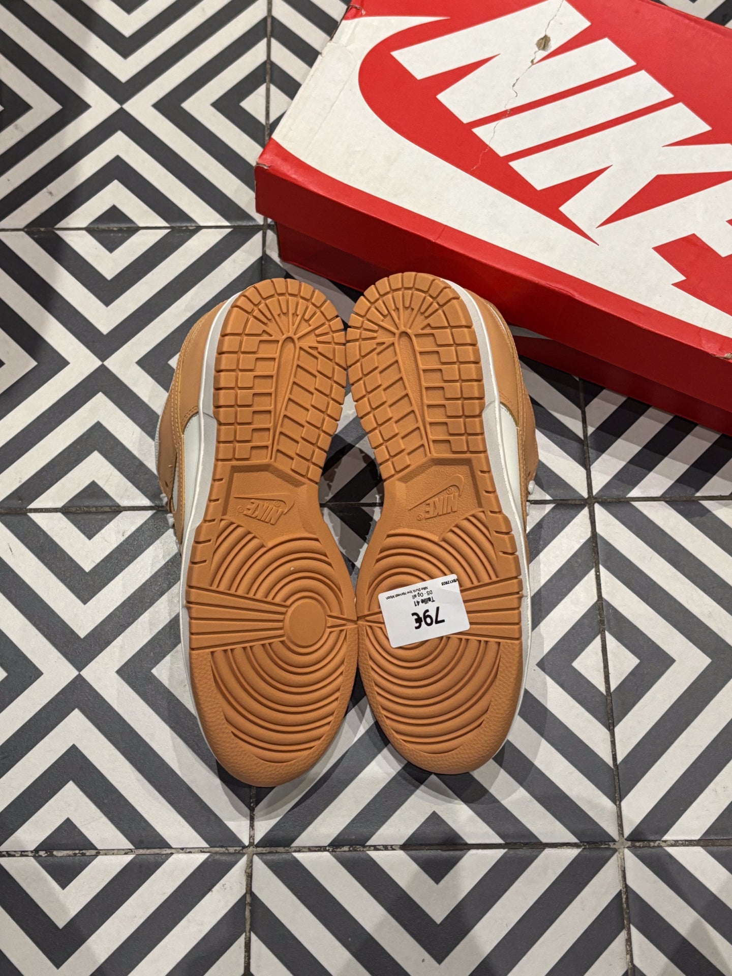 Nike Dunk low Harvest Moon (Taille 41)