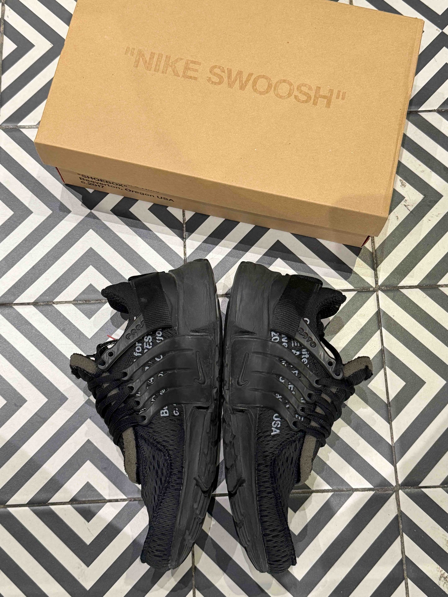 Presto Off-White black (Taille 41)