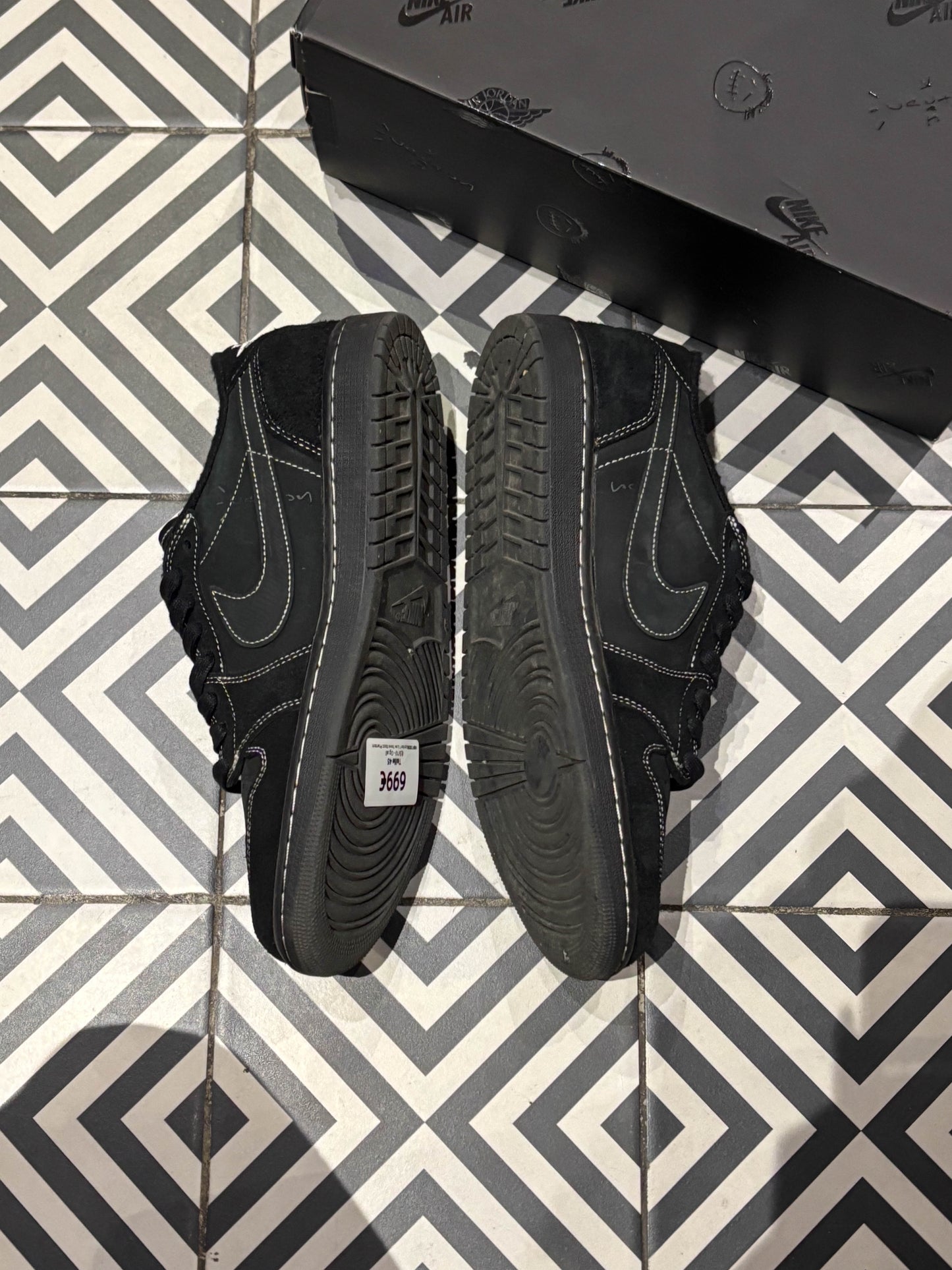Jordan 1 Low Travis Scott Phantom Black (Taille 45)