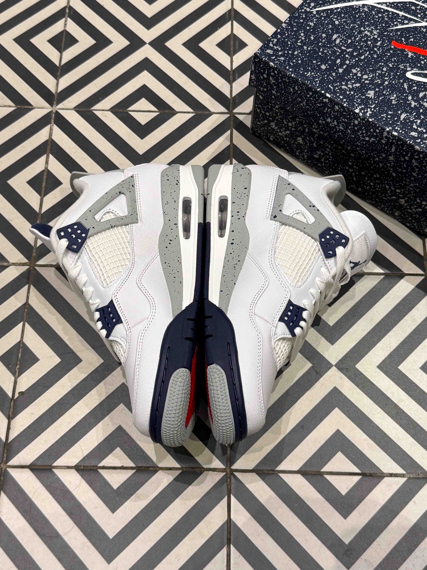 Jordan 4 Midnight Navy (Taille 42)