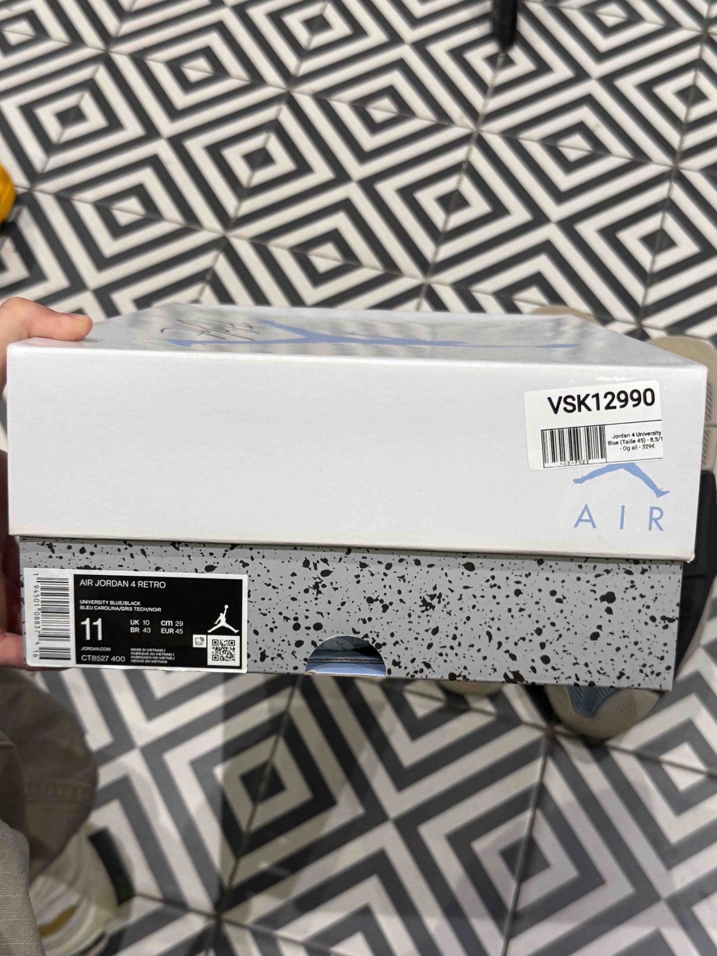 Jordan 4 University Blue (Taille 45)