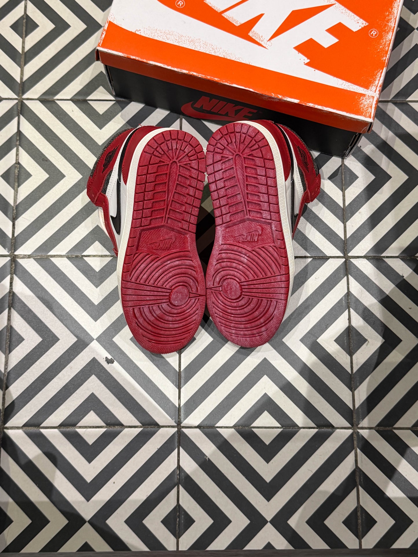 Jordan 1 High Lost And Found (Taille 36,5)