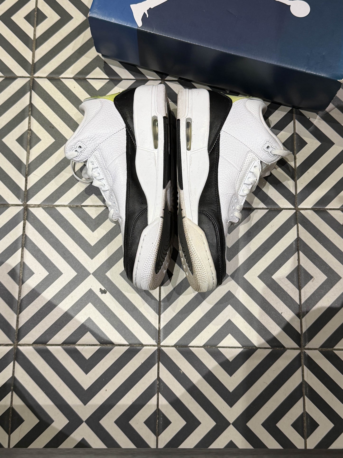 Jordan 3 Fragment (Taille 43)