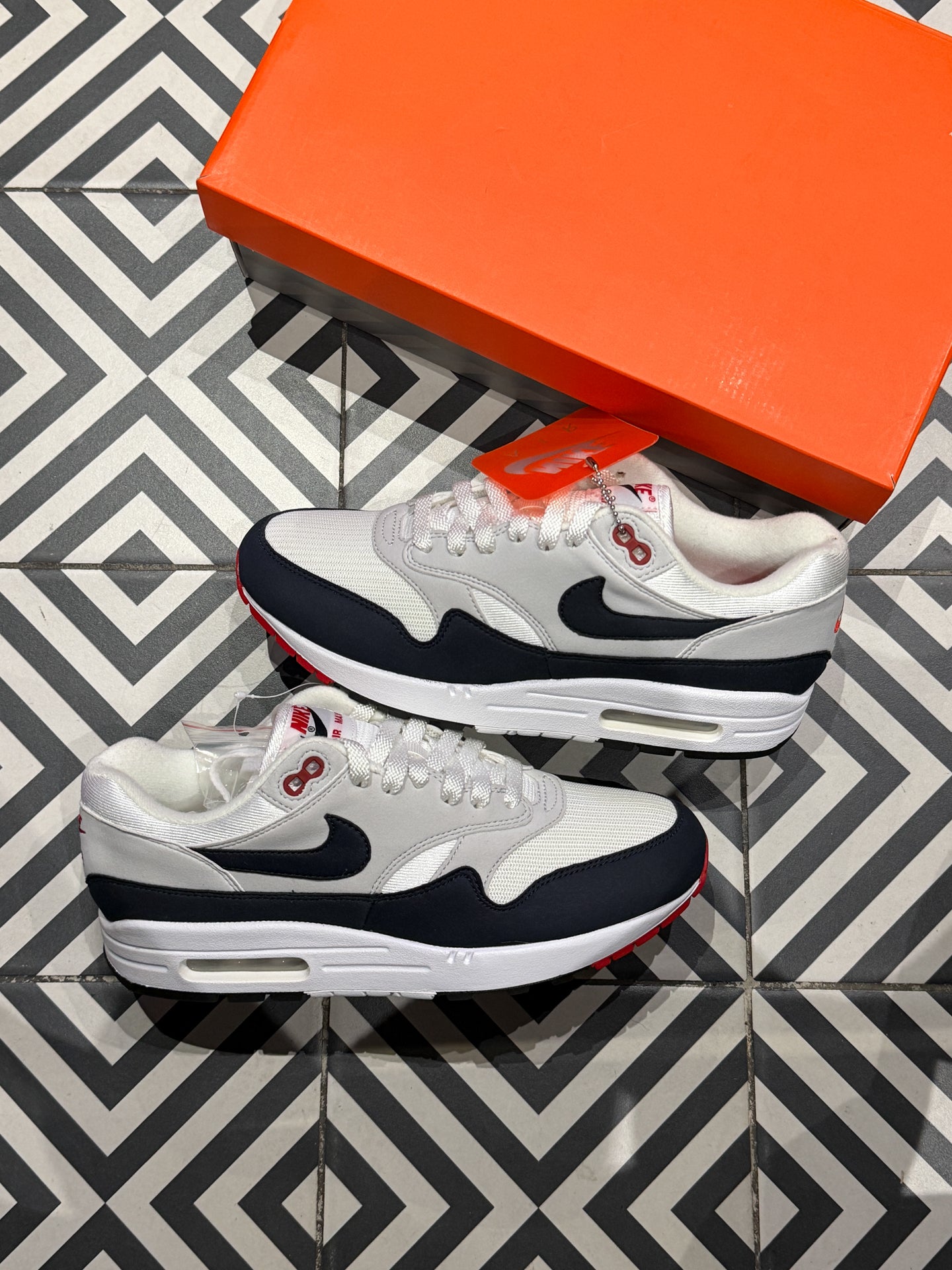 Air Max 1 Anniversary Obsidian (Taille 40,5)