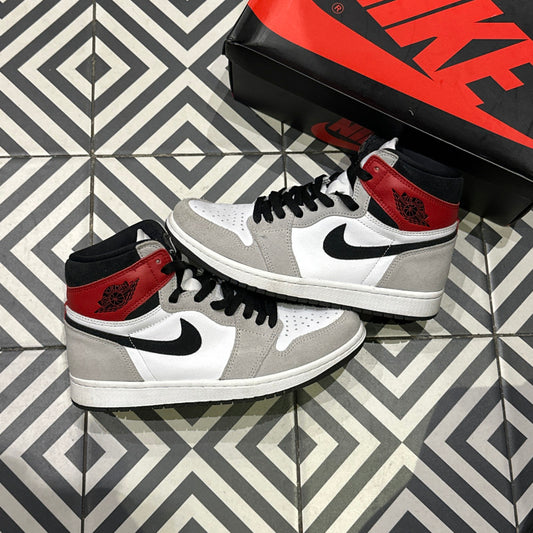Jordan 1 High Smoke grey (Taille 40,5)