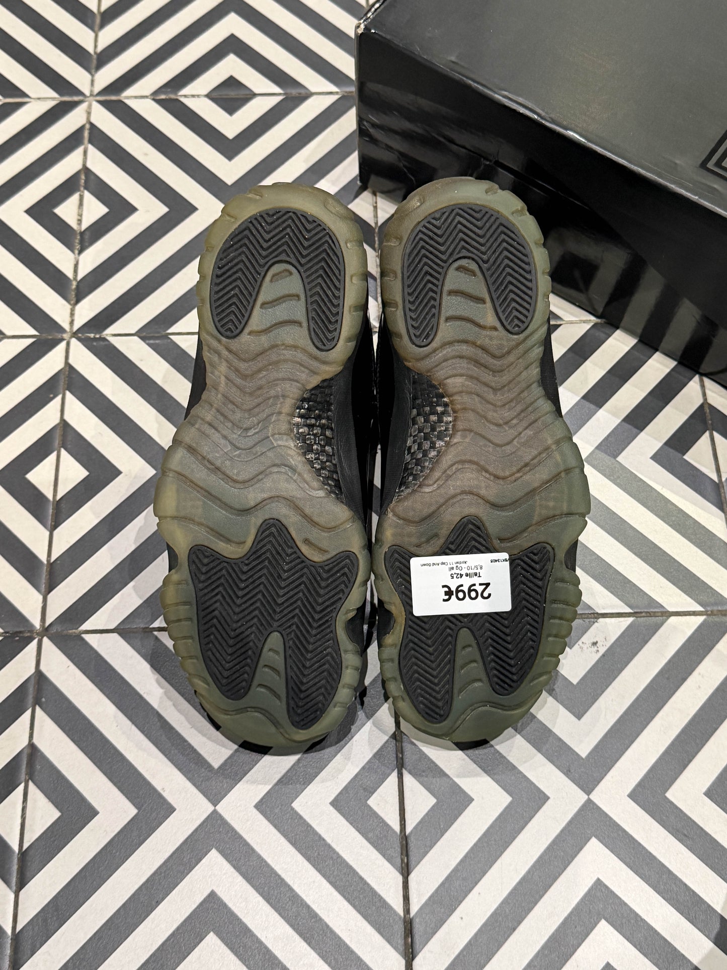 Jordan 11 Cap And Gown (Taille 42,5)